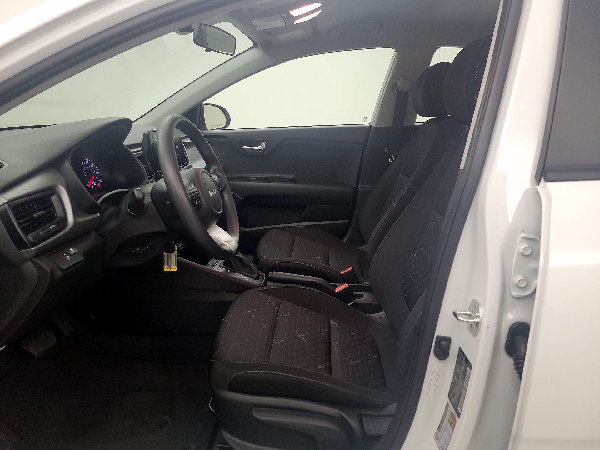 Thumbnail: 2023 Kia Rio - 11