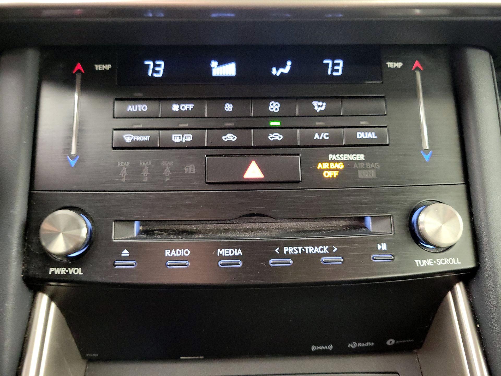 Thumbnail: 2017 Lexus IS - 16