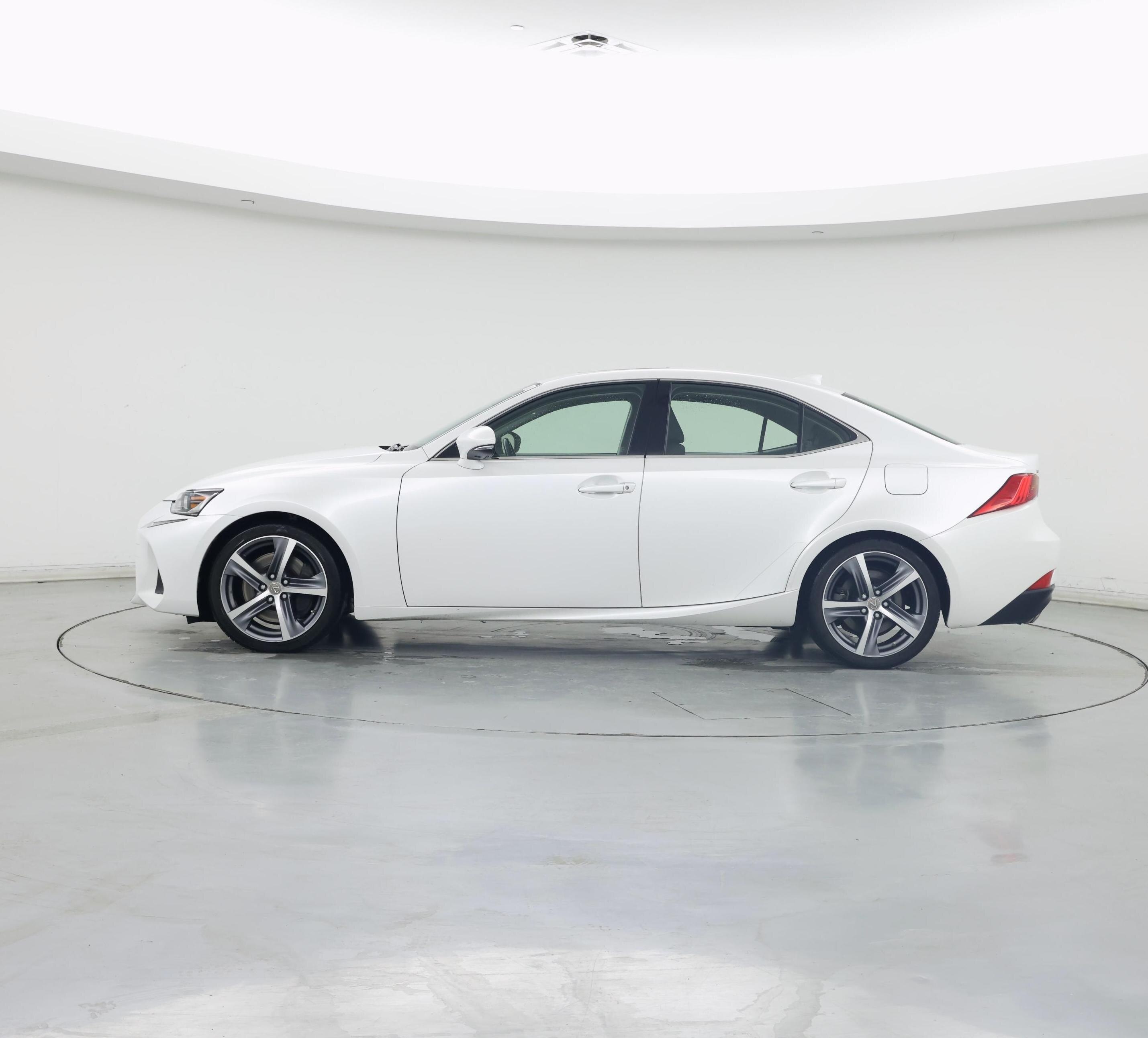 Thumbnail: 2017 Lexus IS - 3