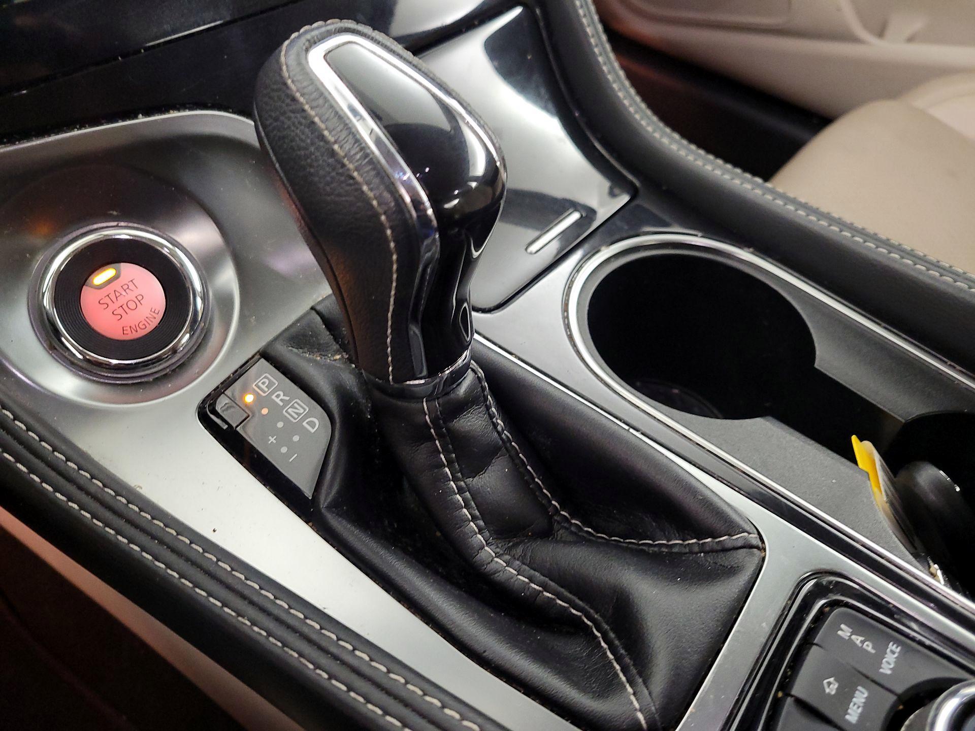 Thumbnail: 2016 Nissan Maxima - 18