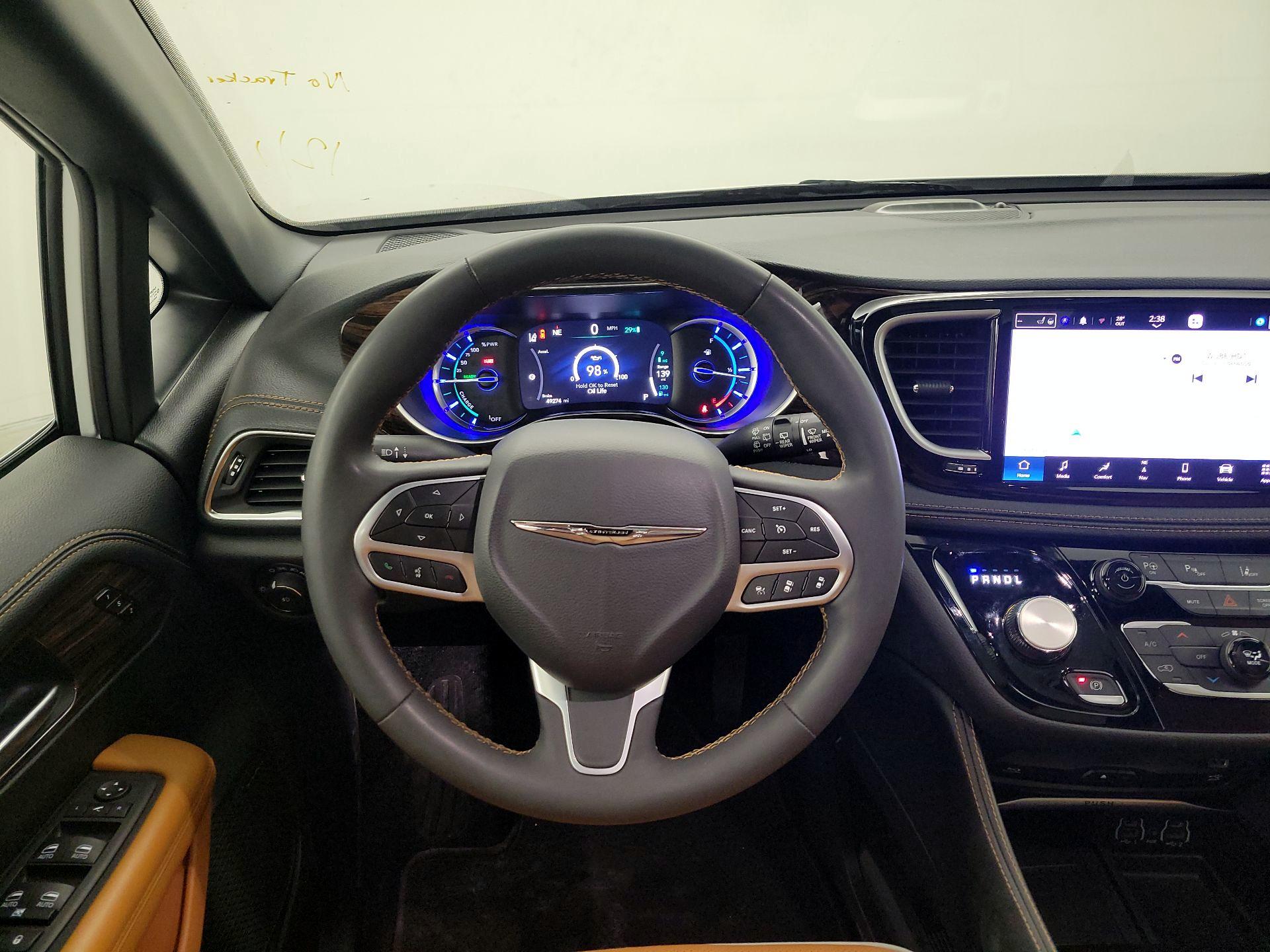 Thumbnail: 2023 Chrysler Pacifica - 10