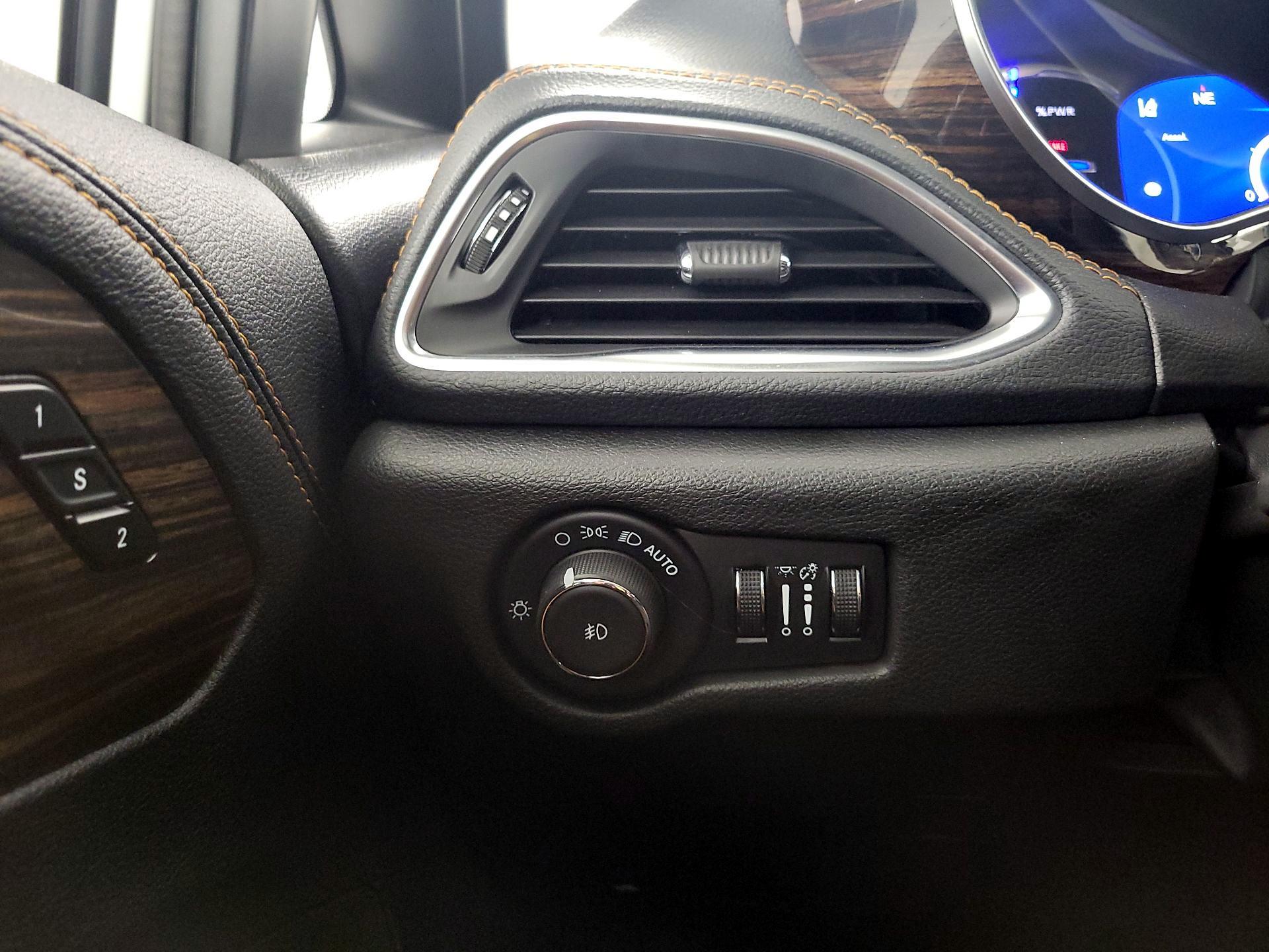 Thumbnail: 2023 Chrysler Pacifica - 13