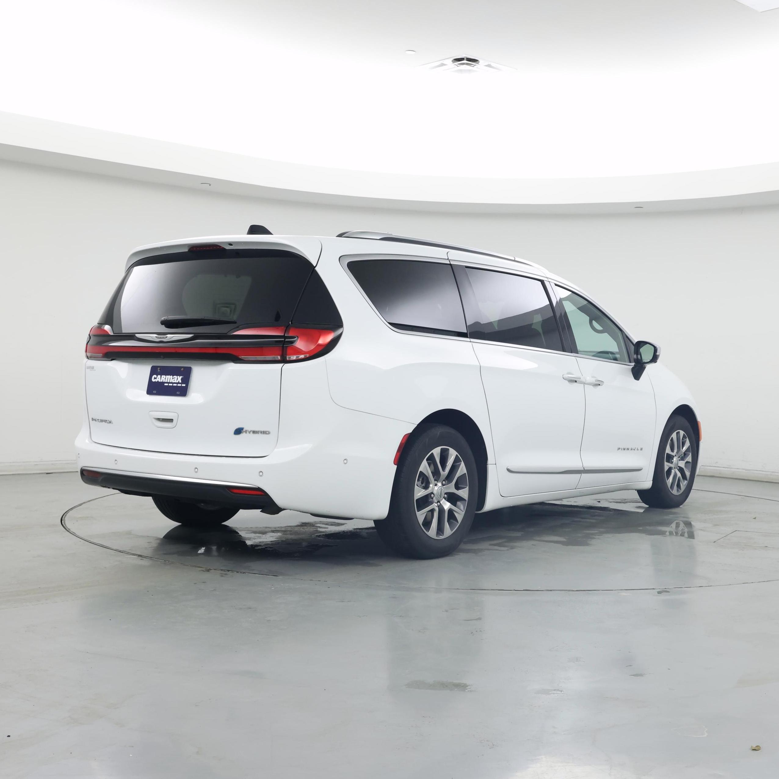 Thumbnail: 2023 Chrysler Pacifica - 8