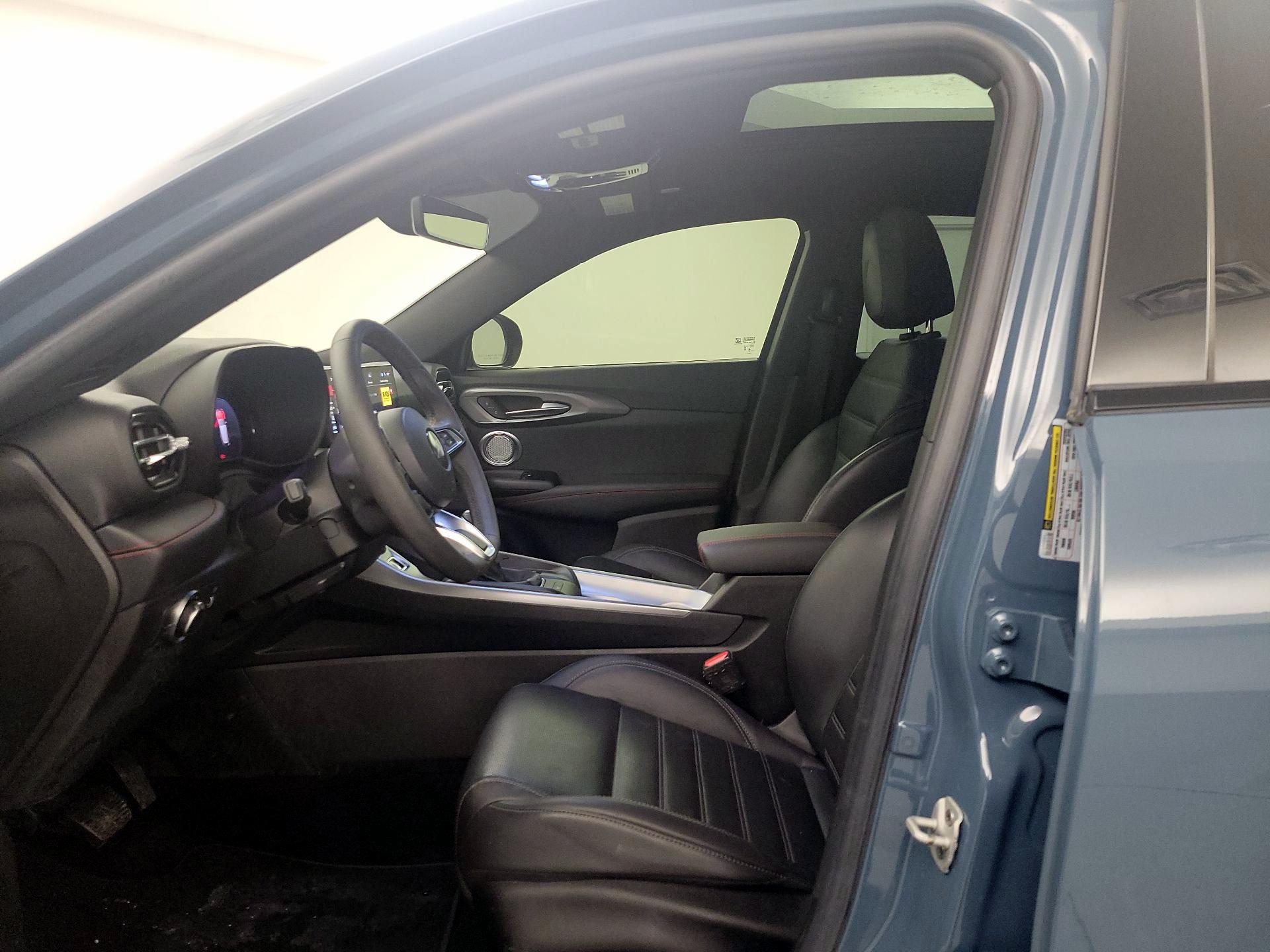 Thumbnail: 2023 Dodge Hornet - 11