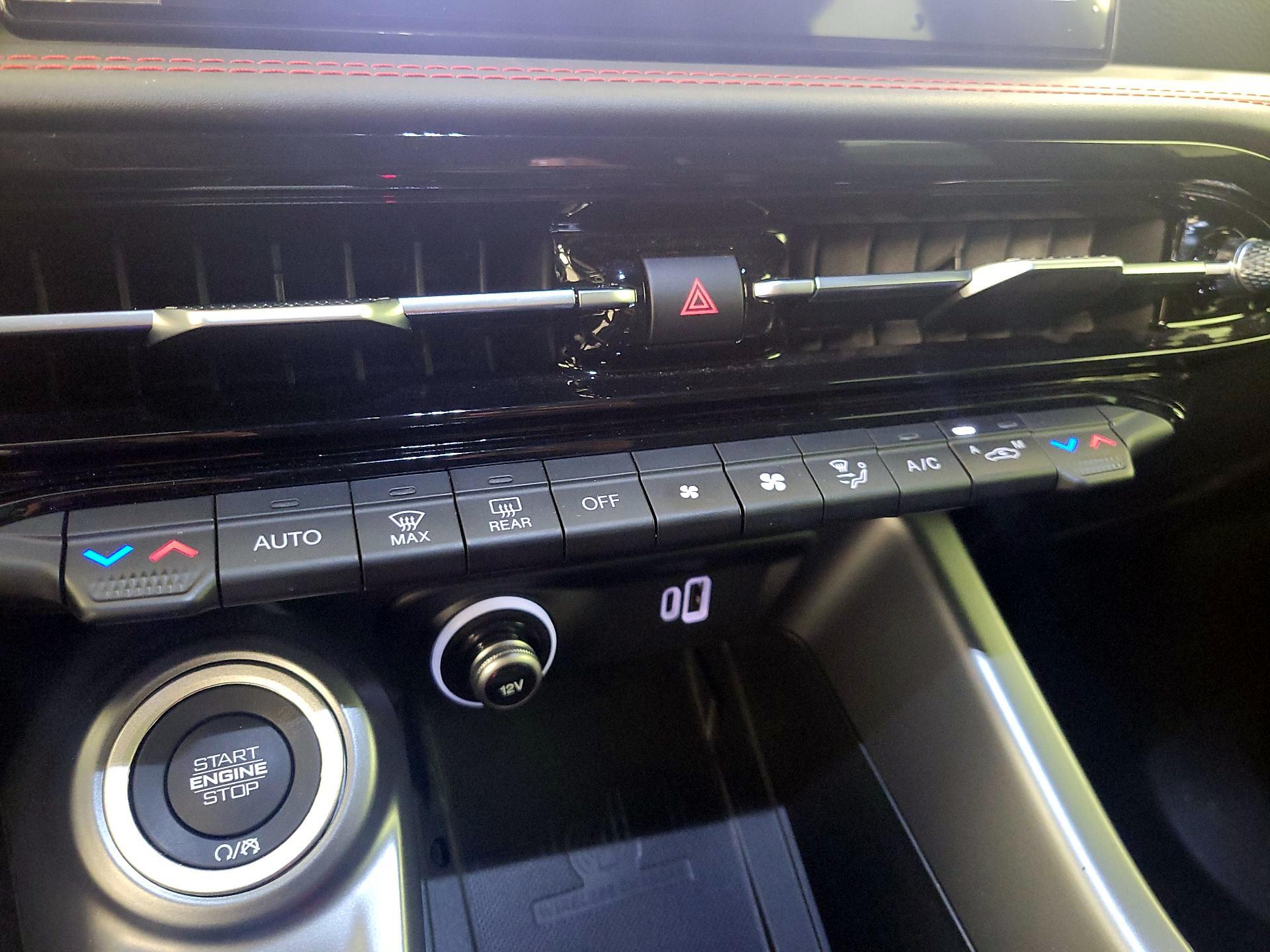 Thumbnail: 2023 Dodge Hornet - 17