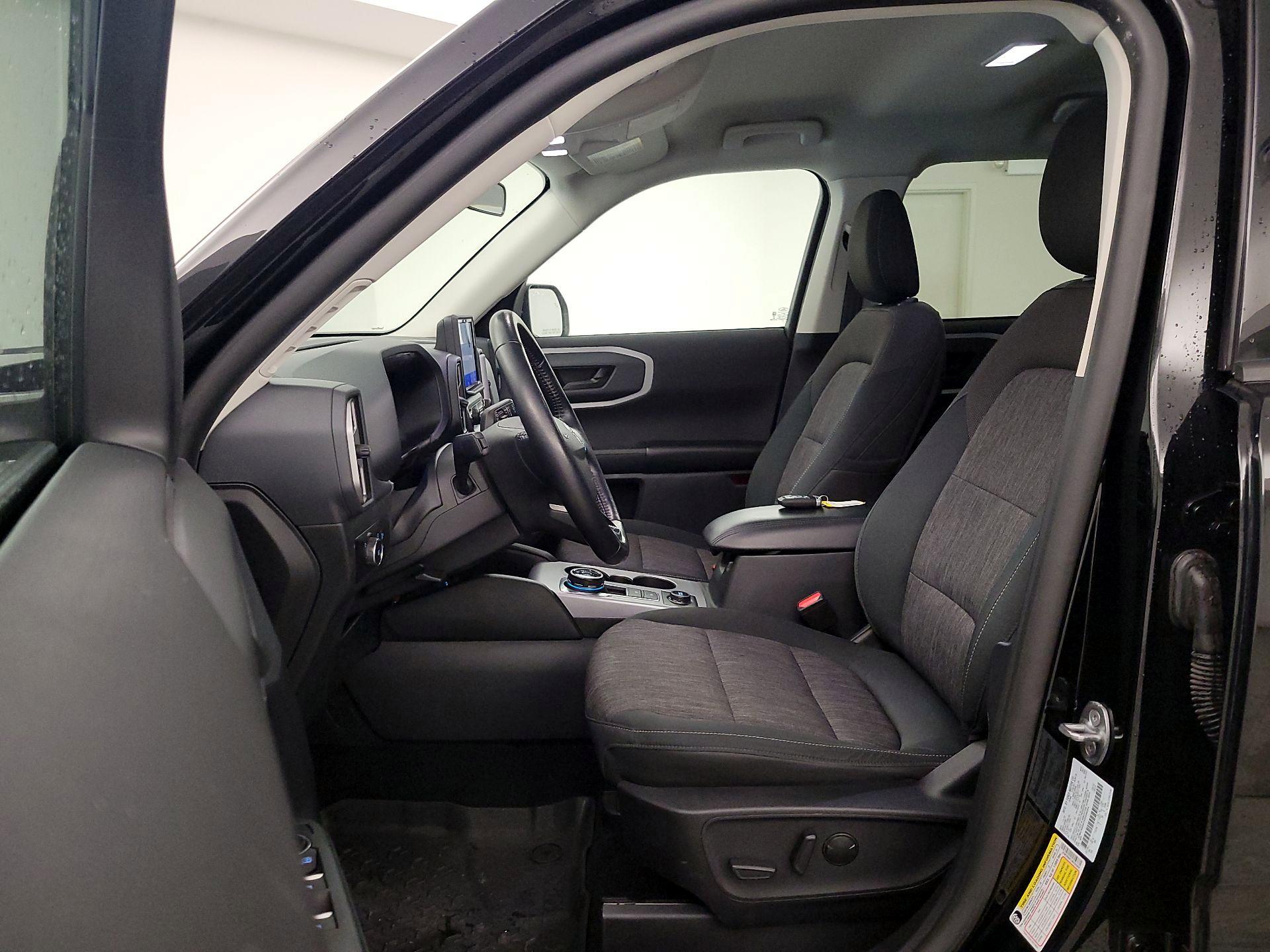 Thumbnail: 2022 Ford Bronco Sport - 11