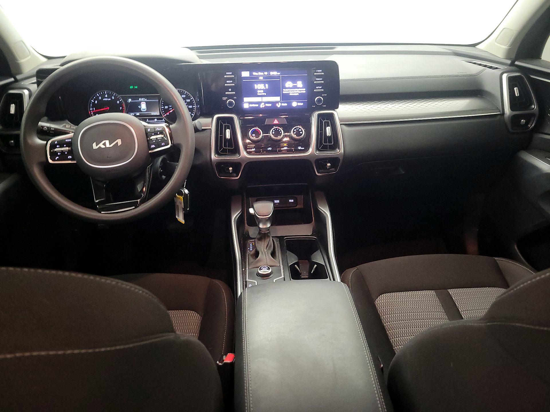 Thumbnail: 2023 Kia Sorento - 9