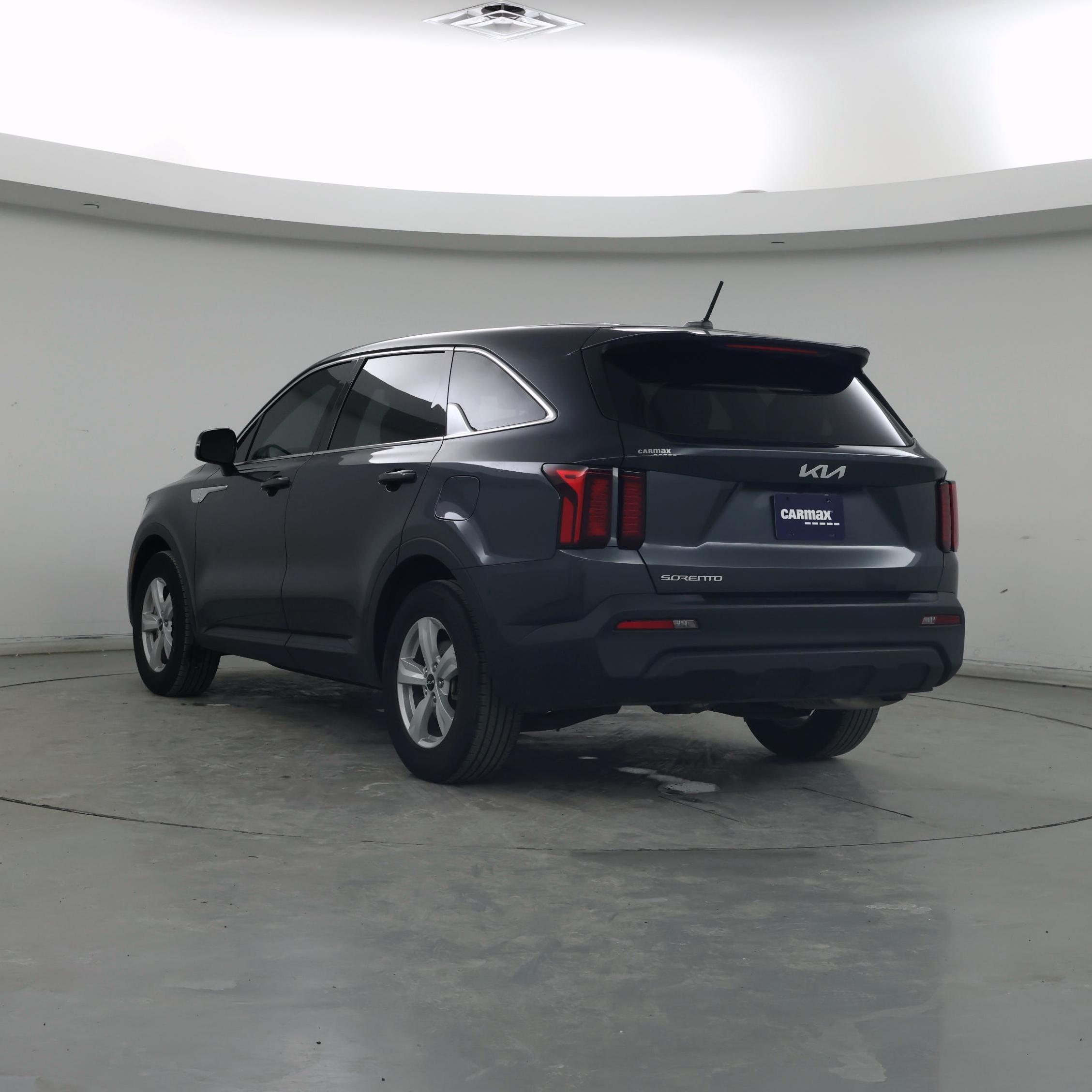 Thumbnail: 2023 Kia Sorento - 2