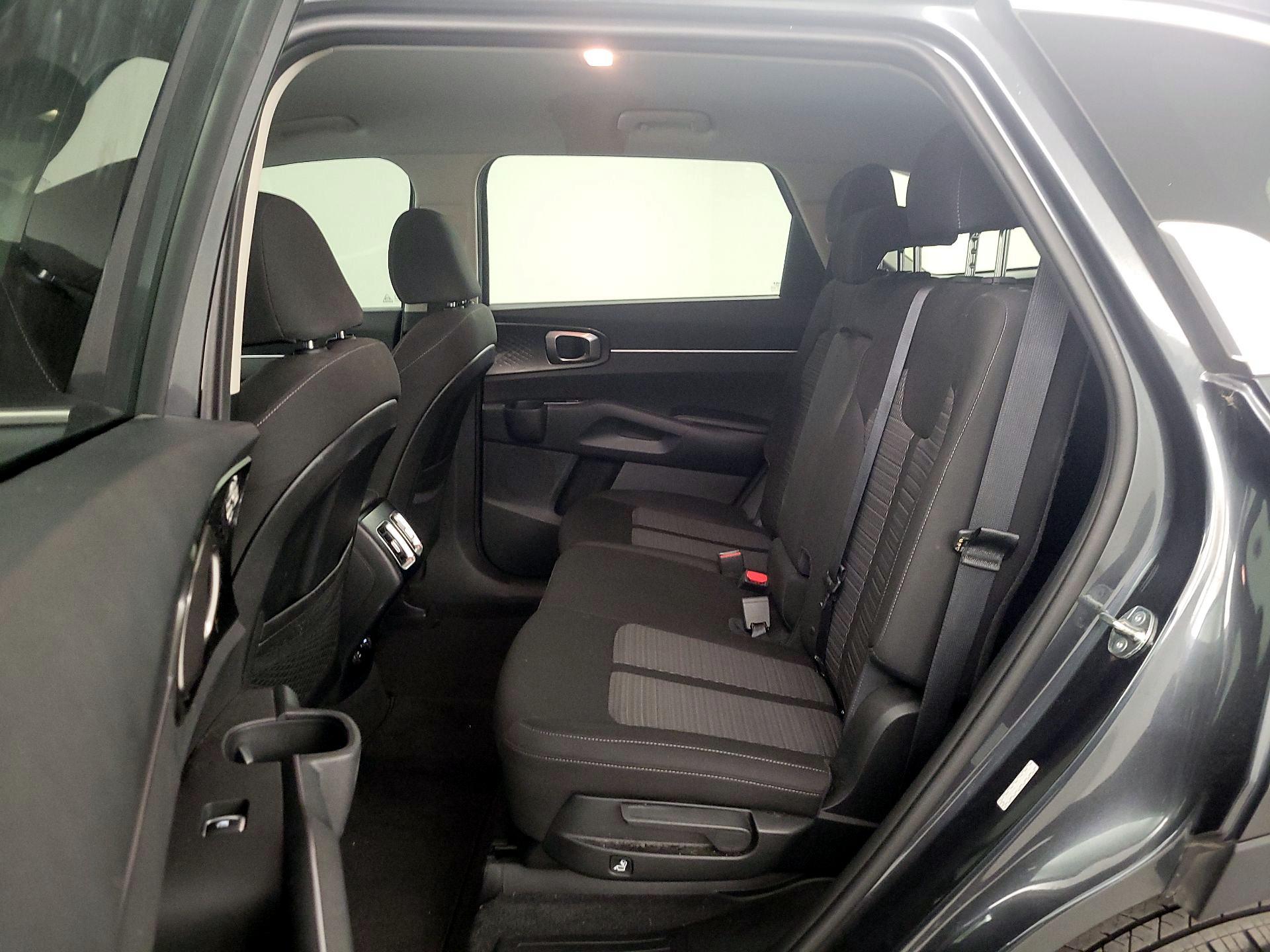 Thumbnail: 2023 Kia Sorento - 19