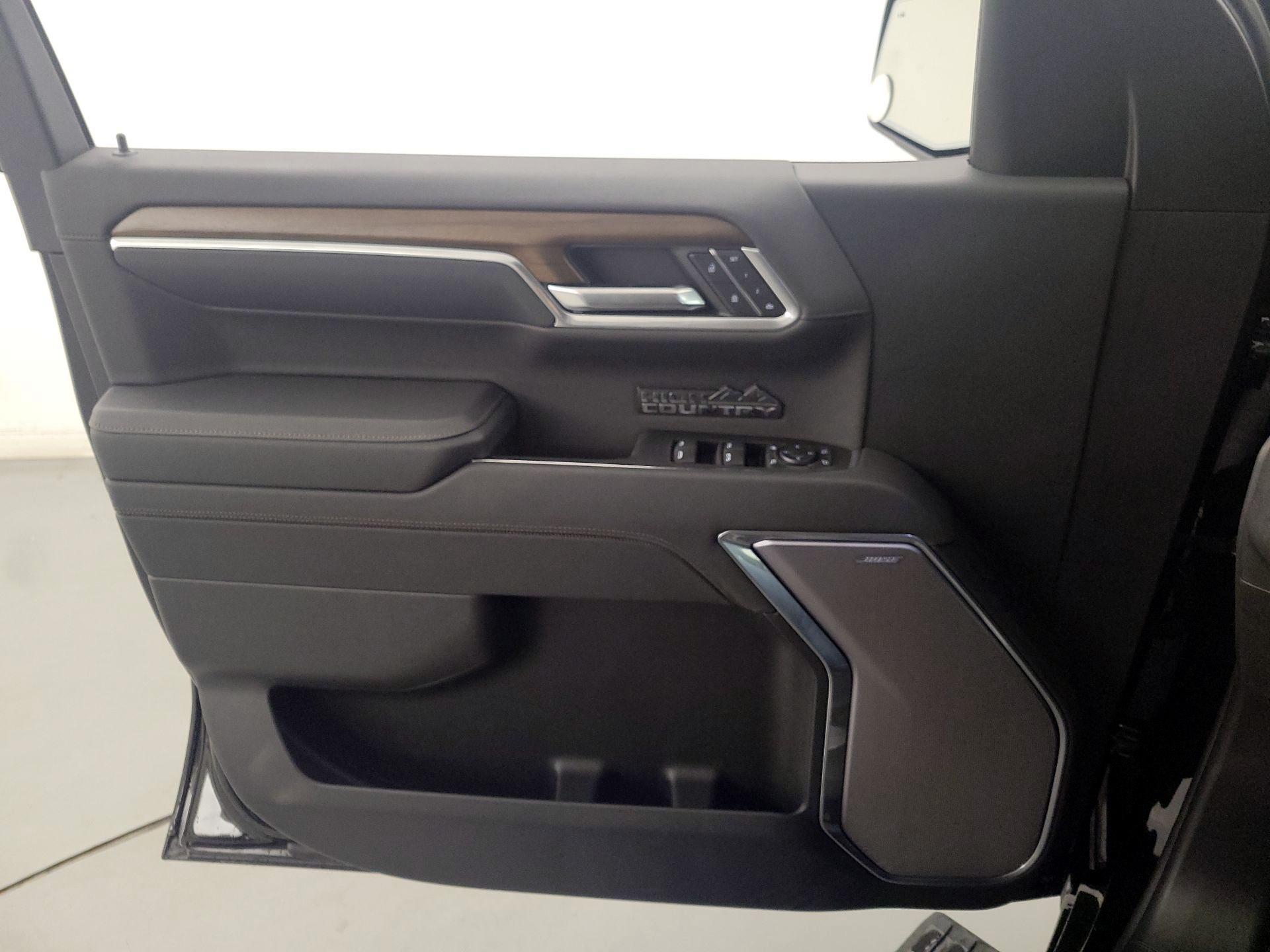 Thumbnail: 2026 Chevrolet Silverado 1500 - 12