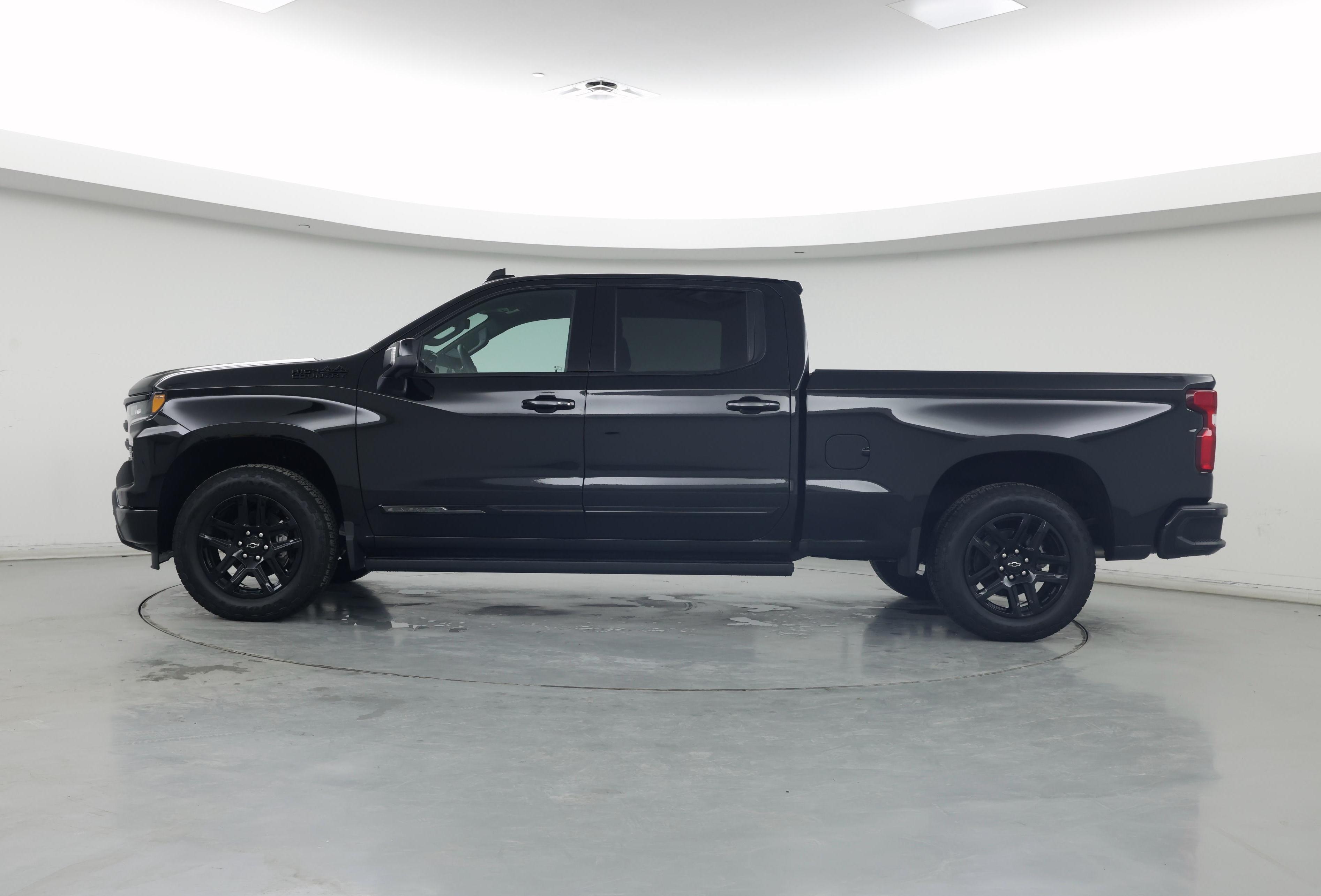 Thumbnail: 2026 Chevrolet Silverado 1500 - 3