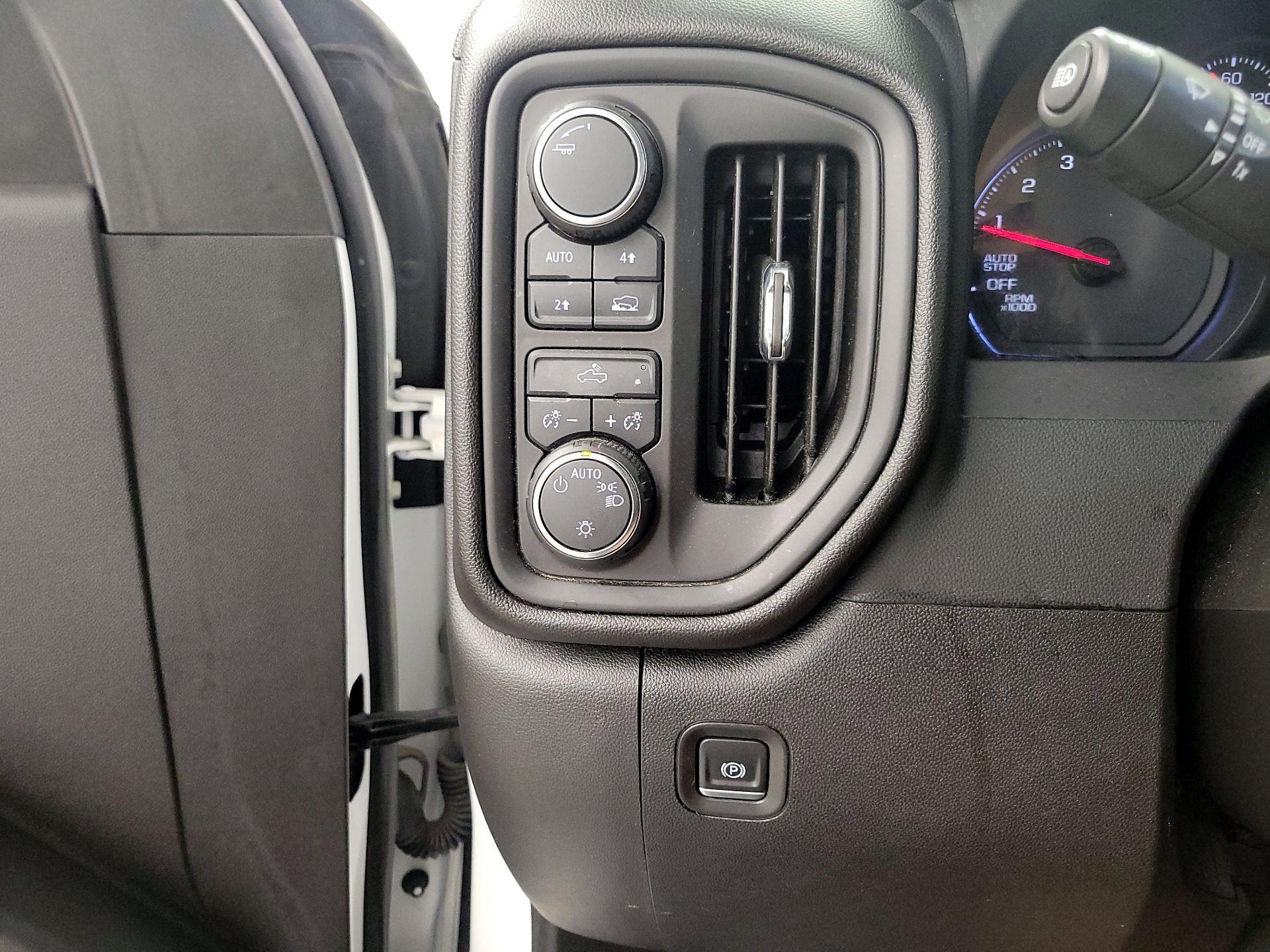 Thumbnail: 2023 Chevrolet Silverado 1500 - 13