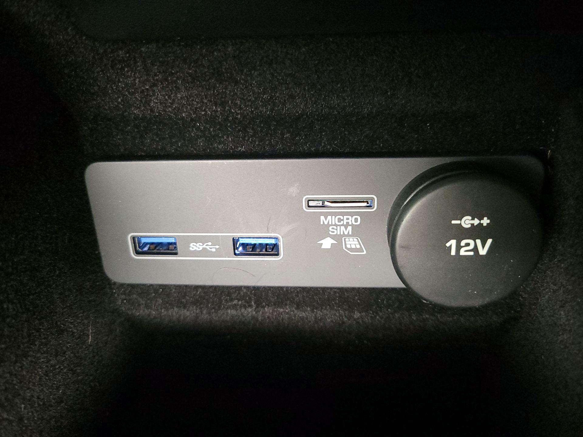 Thumbnail: 2021 Jaguar F-Type - 19