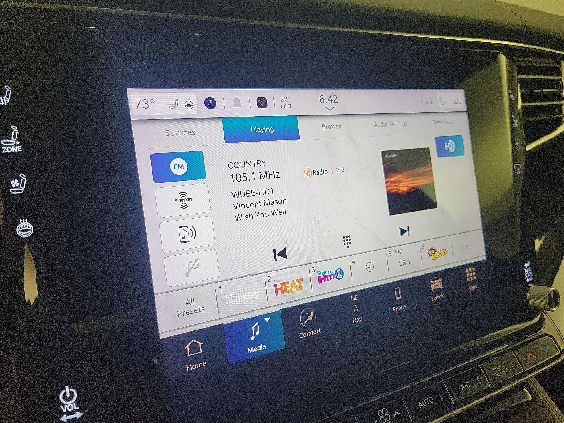 Thumbnail: 2022 Jeep Wagoneer - 16