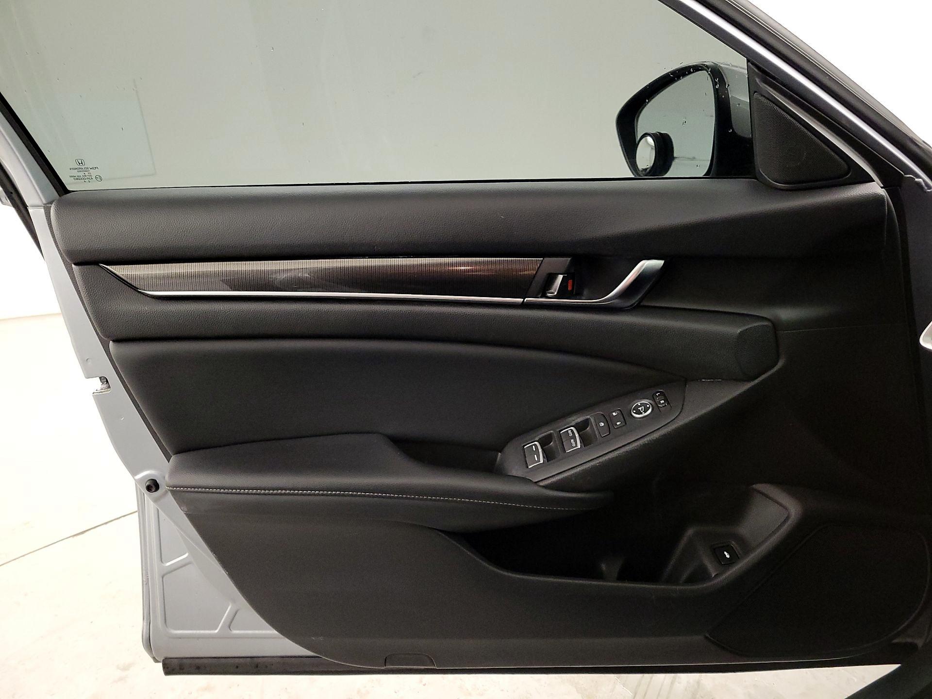 Thumbnail: 2018 Honda Accord - 12