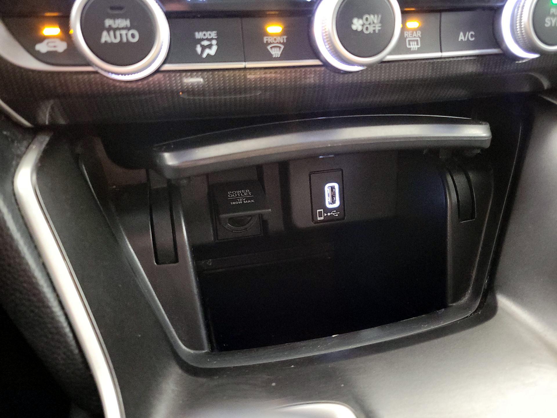 Thumbnail: 2018 Honda Accord - 18