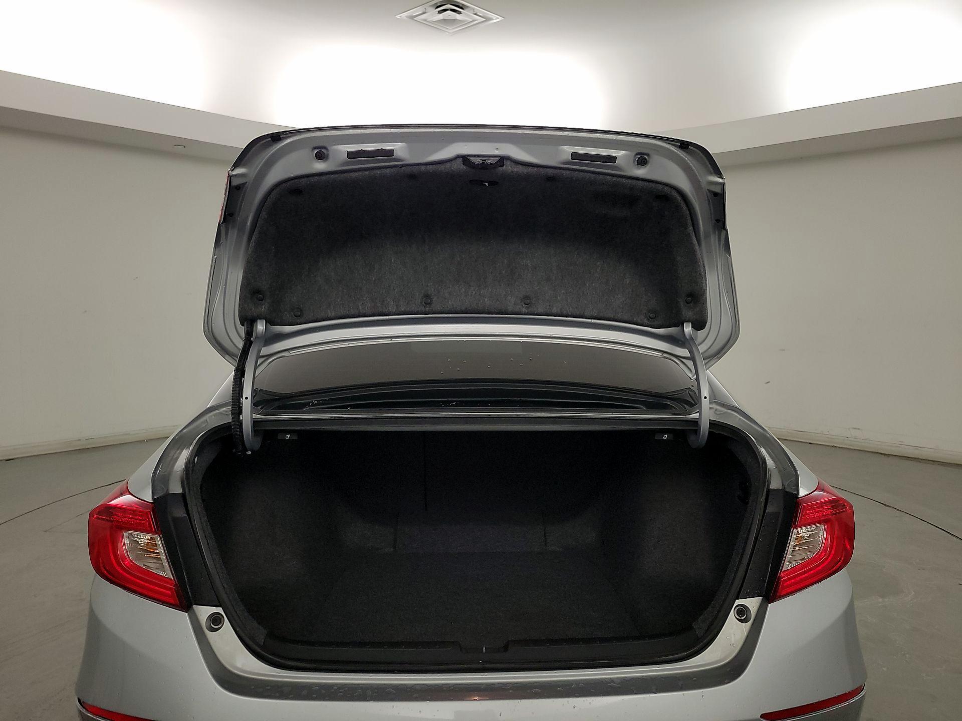 Thumbnail: 2018 Honda Accord - 20