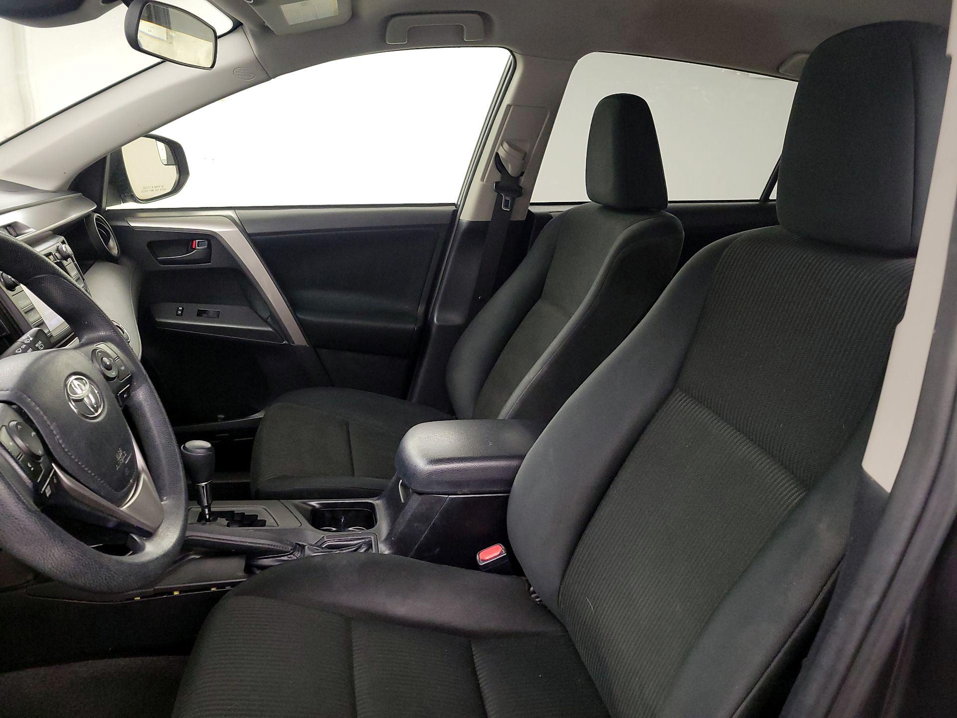 Thumbnail: 2018 Toyota RAV4 - 11