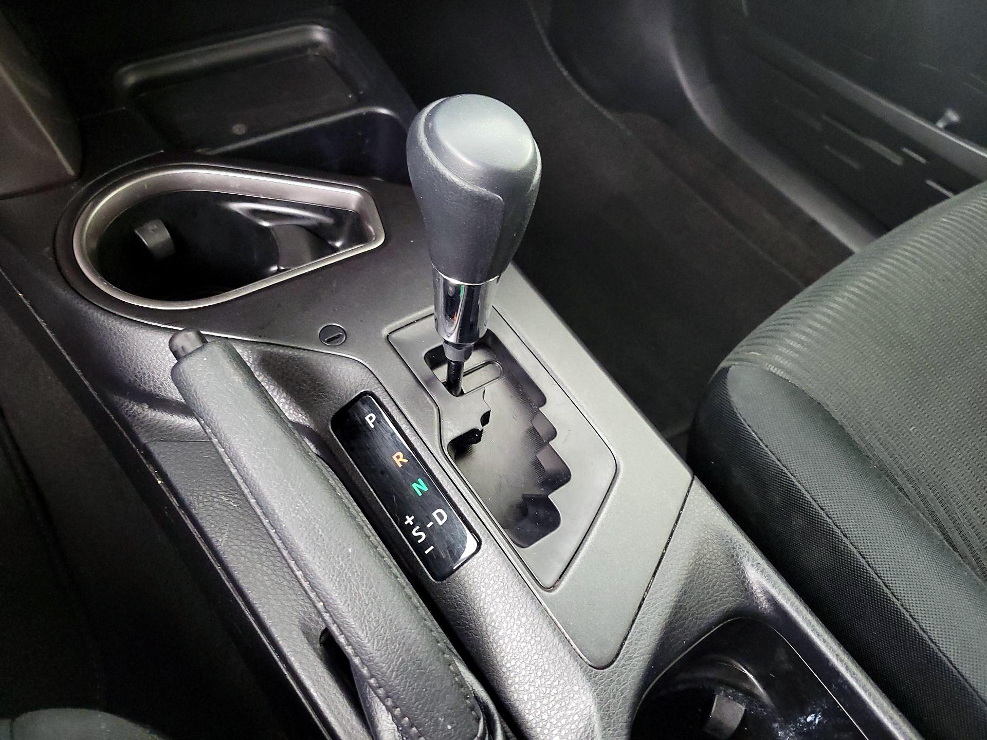 Thumbnail: 2018 Toyota RAV4 - 17