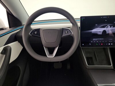 Steering Wheel & Instrument Cluster (On)