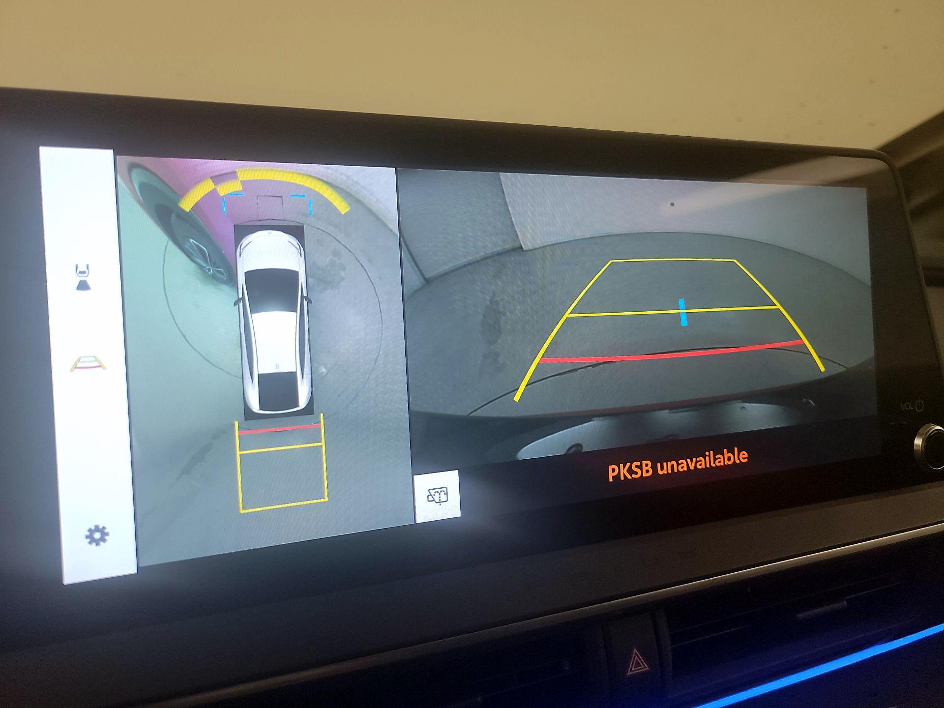 Thumbnail: 2024 Toyota Prius - 14