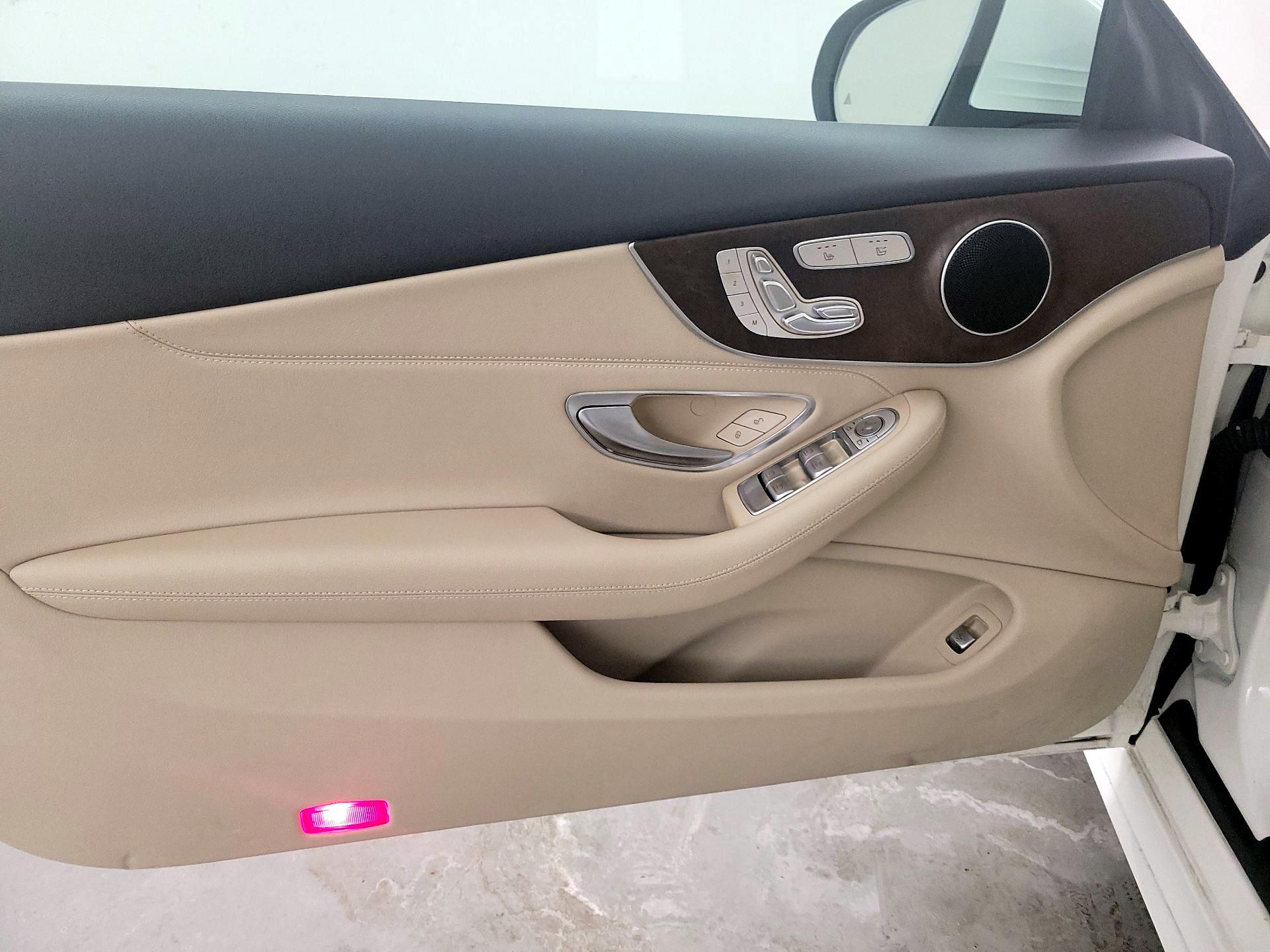 Thumbnail: 2018 Mercedes-Benz C-Class - 12