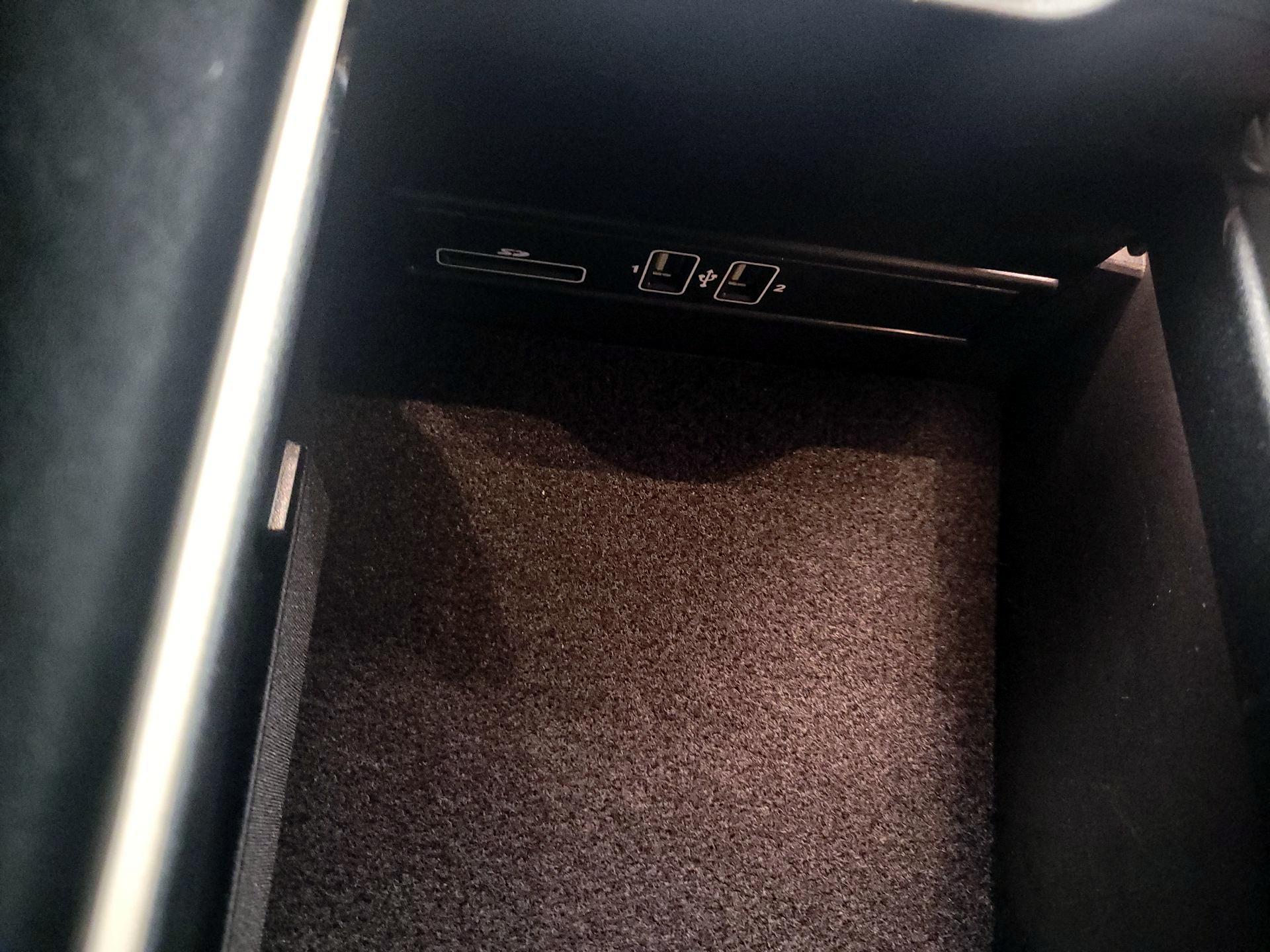 Thumbnail: 2018 Mercedes-Benz C-Class - 18