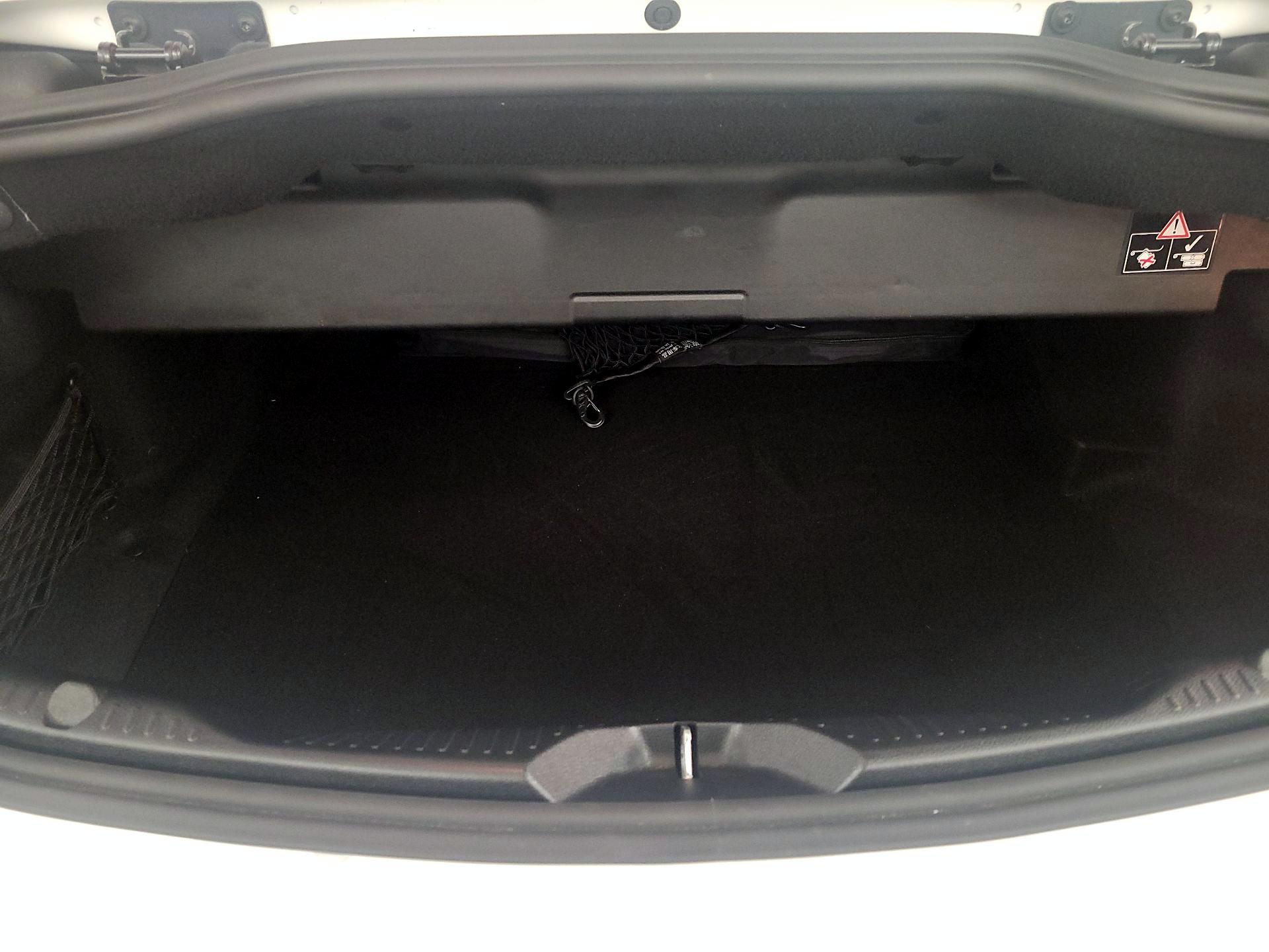 Thumbnail: 2018 Mercedes-Benz C-Class - 20