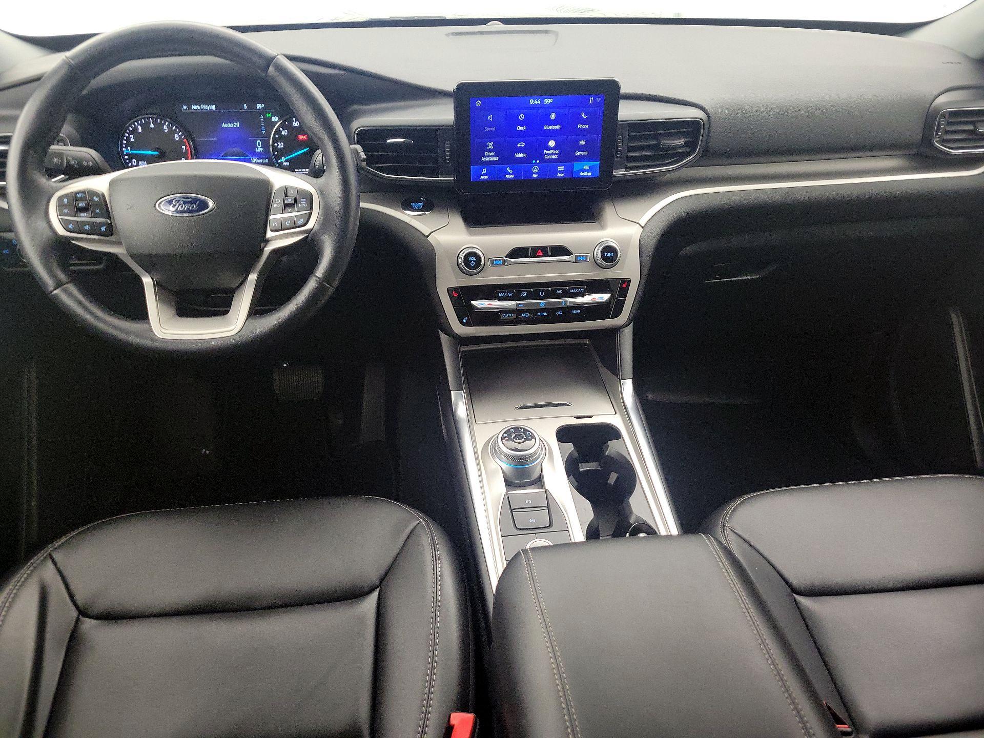 Thumbnail: 2022 Ford Explorer - 9