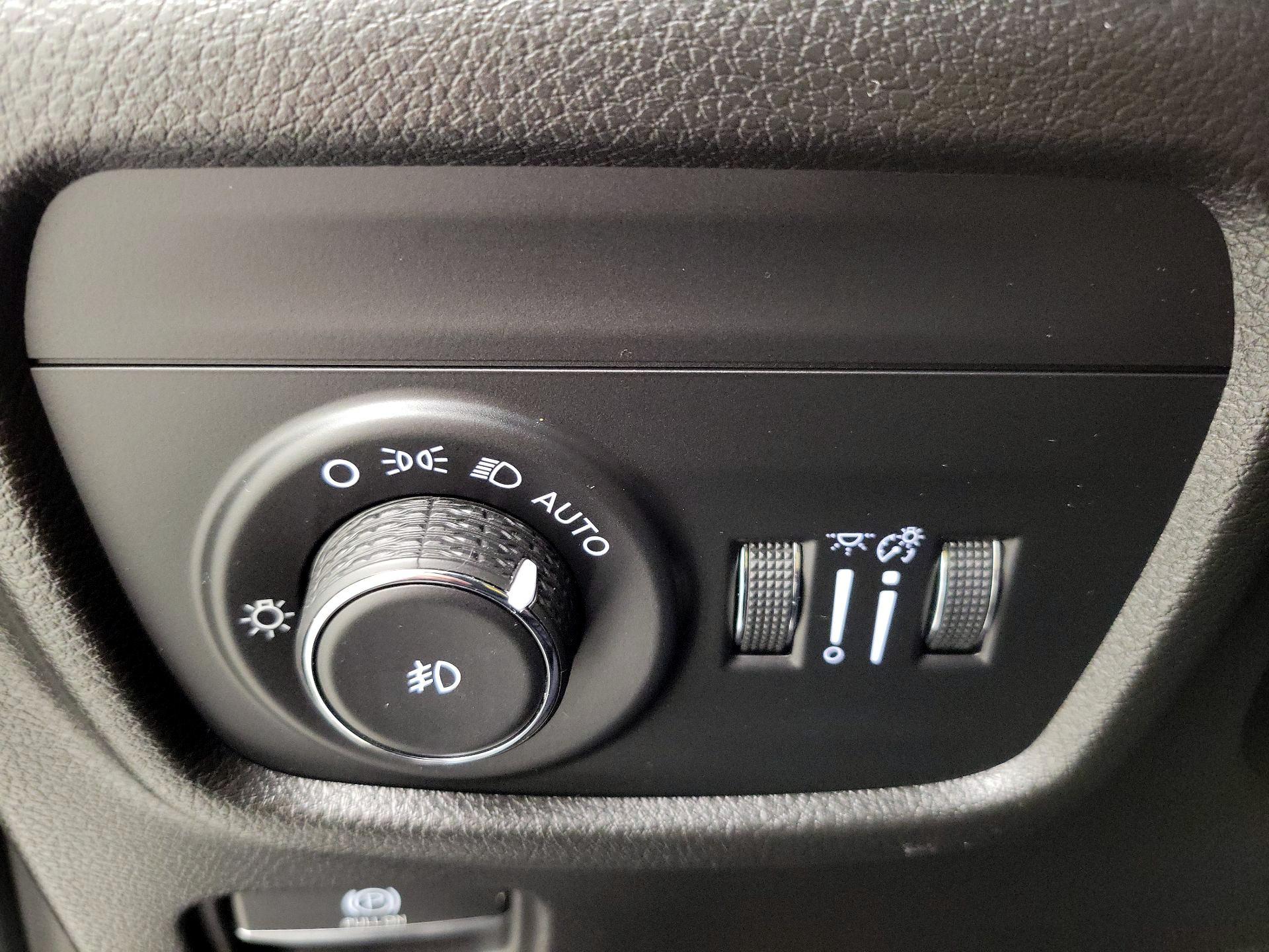 Thumbnail: 2023 Jeep Grand Cherokee - 13