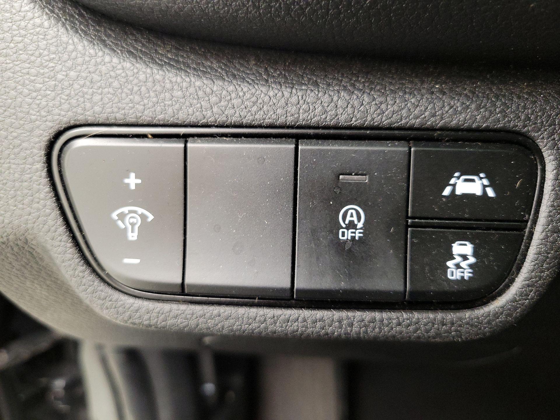 Thumbnail: 2023 Kia Seltos - 13