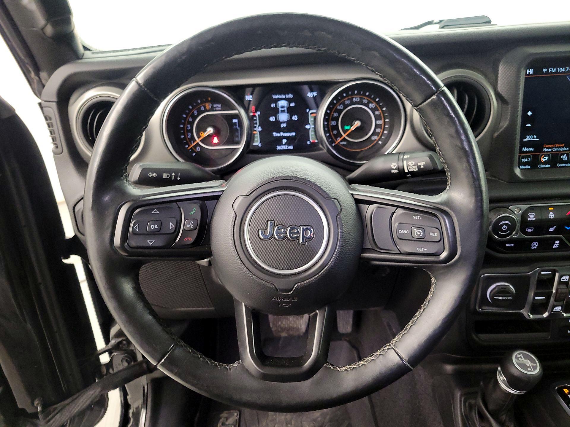 Thumbnail: 2021 Jeep Gladiator - 10