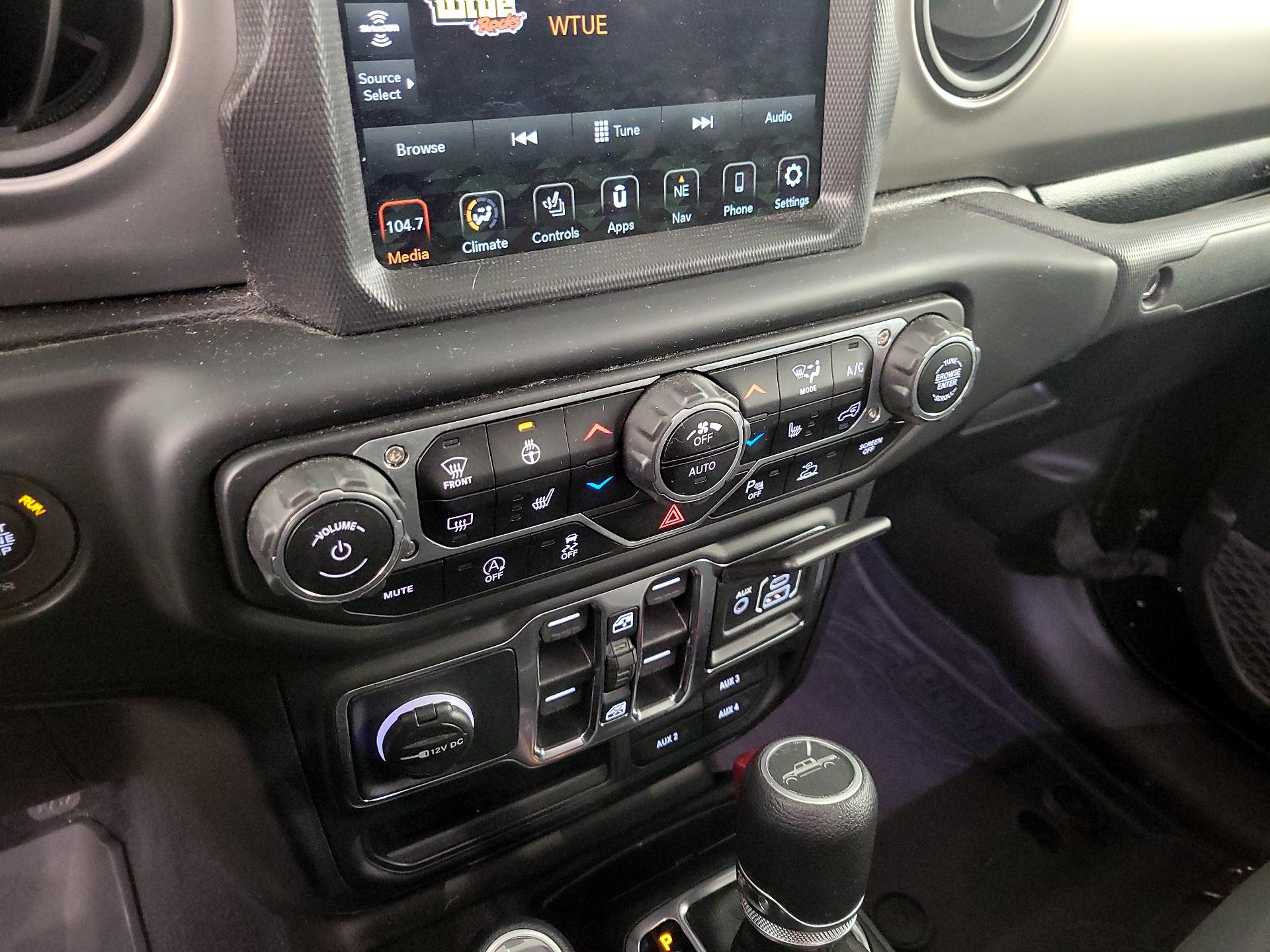 Thumbnail: 2021 Jeep Gladiator - 17