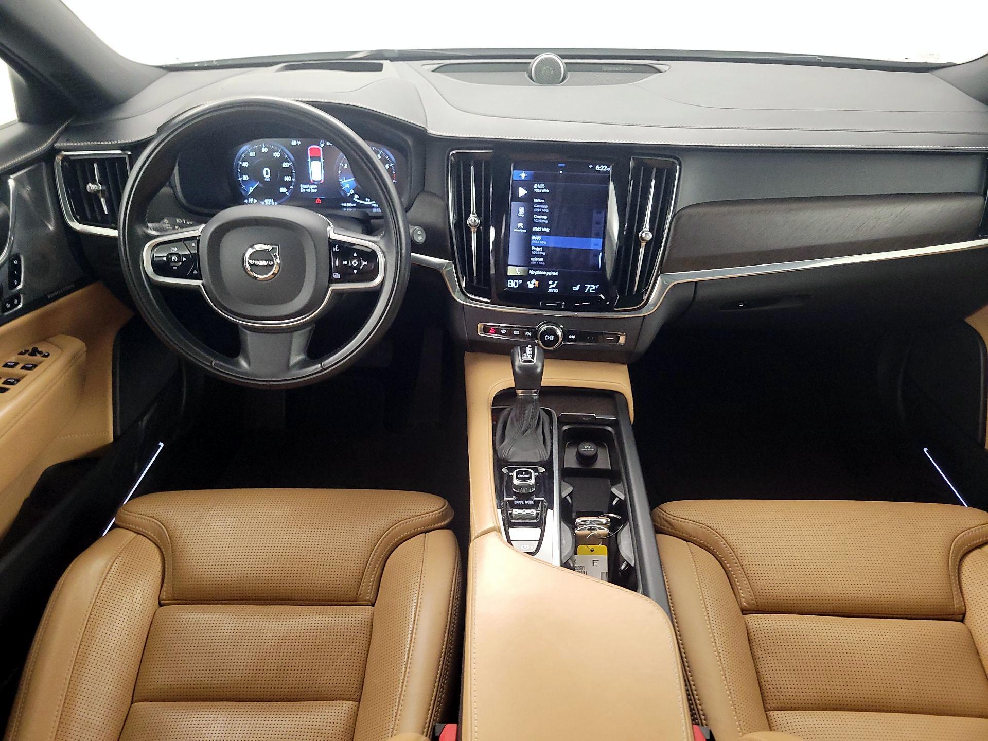 Thumbnail: 2017 Volvo V90 - 9