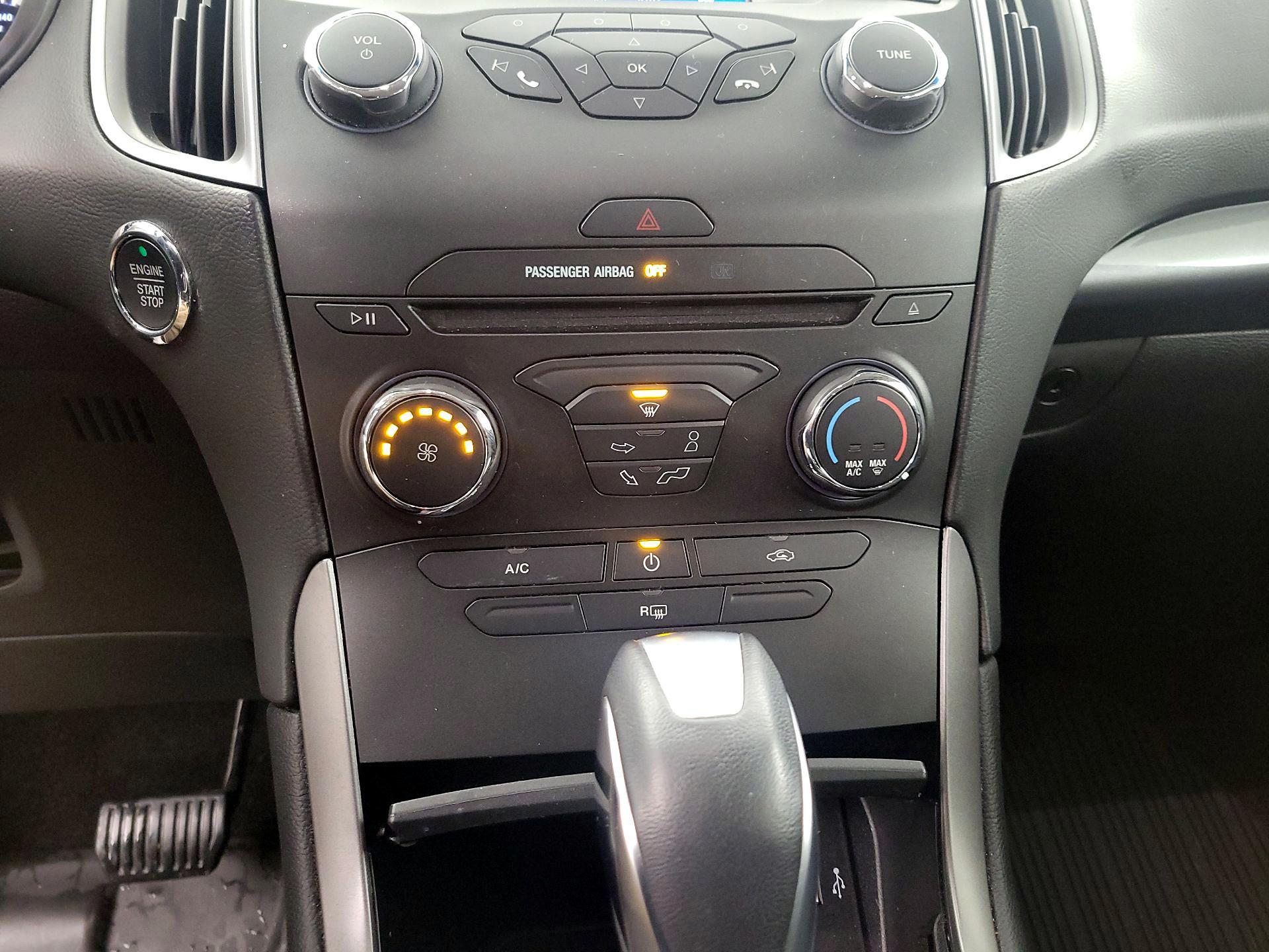 Thumbnail: 2018 Ford Edge - 15