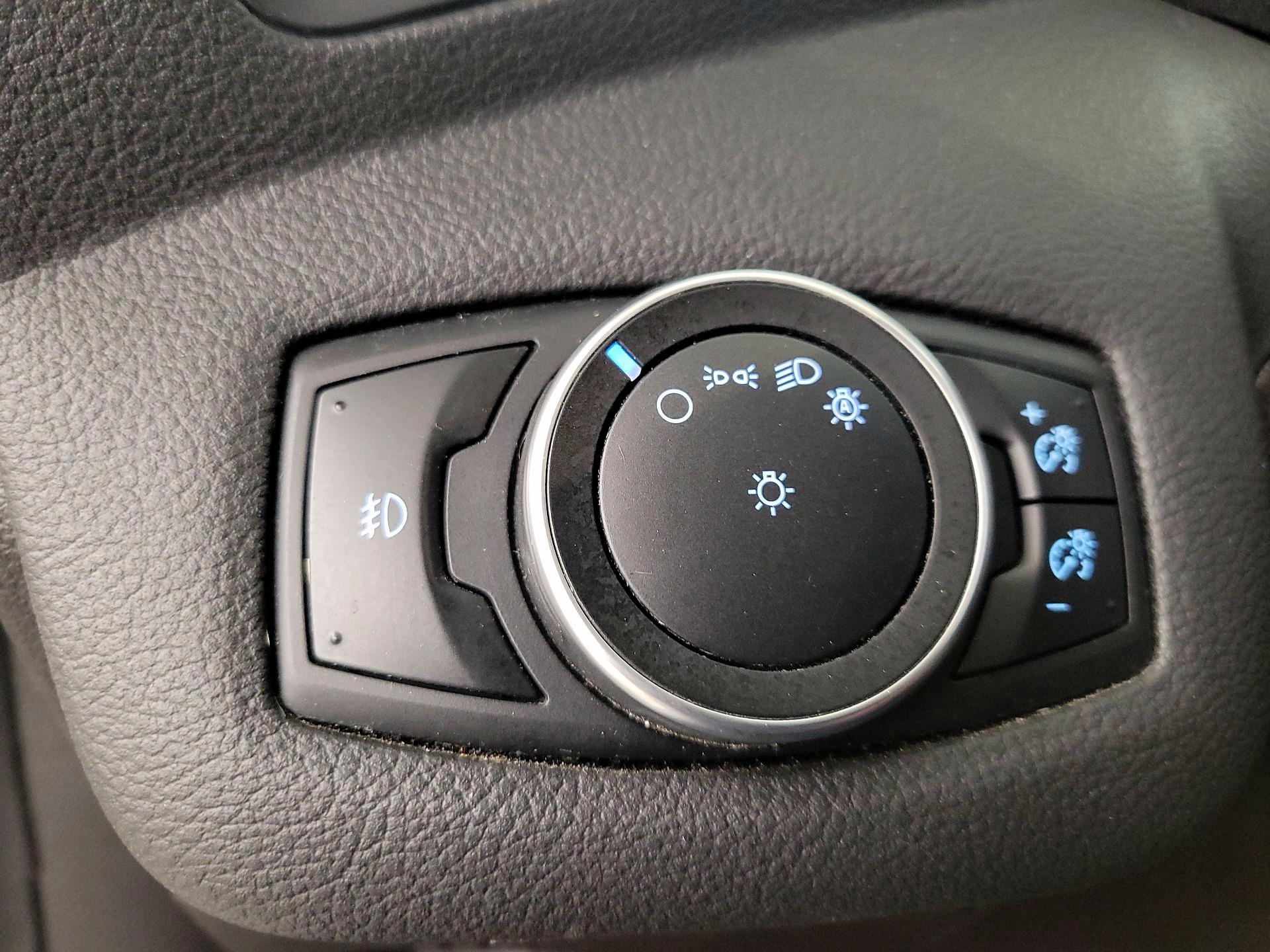 Thumbnail: 2015 Ford Escape - 13