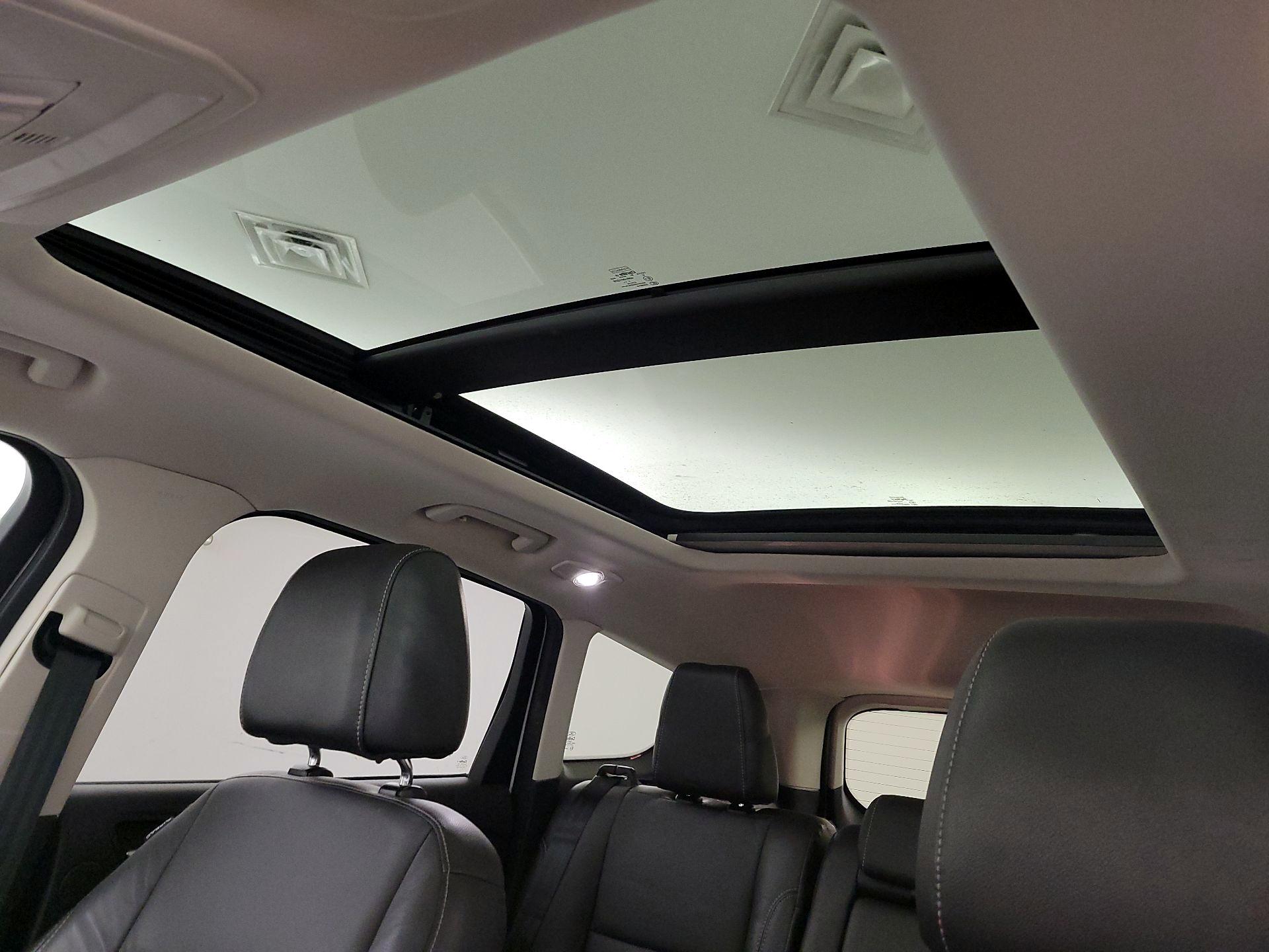 Thumbnail: 2015 Ford Escape - 19