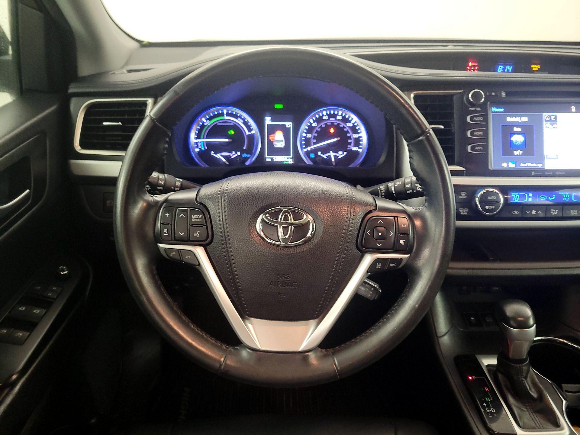 Thumbnail: 2019 Toyota Highlander - 10