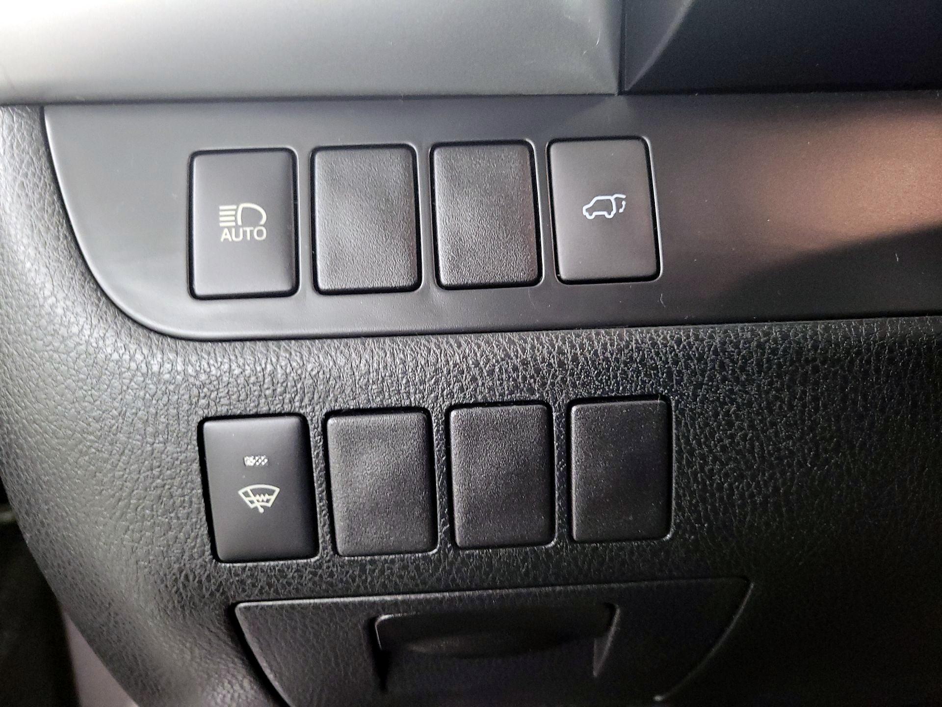 Thumbnail: 2019 Toyota Highlander - 13