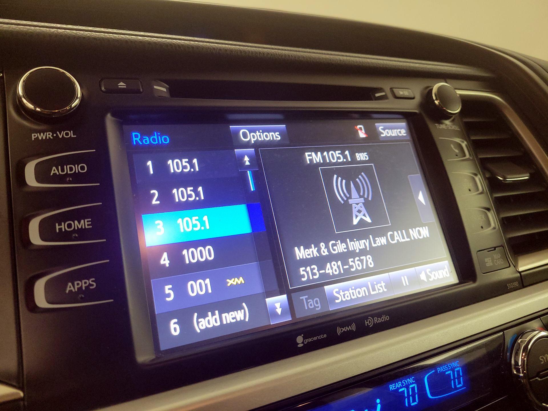 Thumbnail: 2019 Toyota Highlander - 16