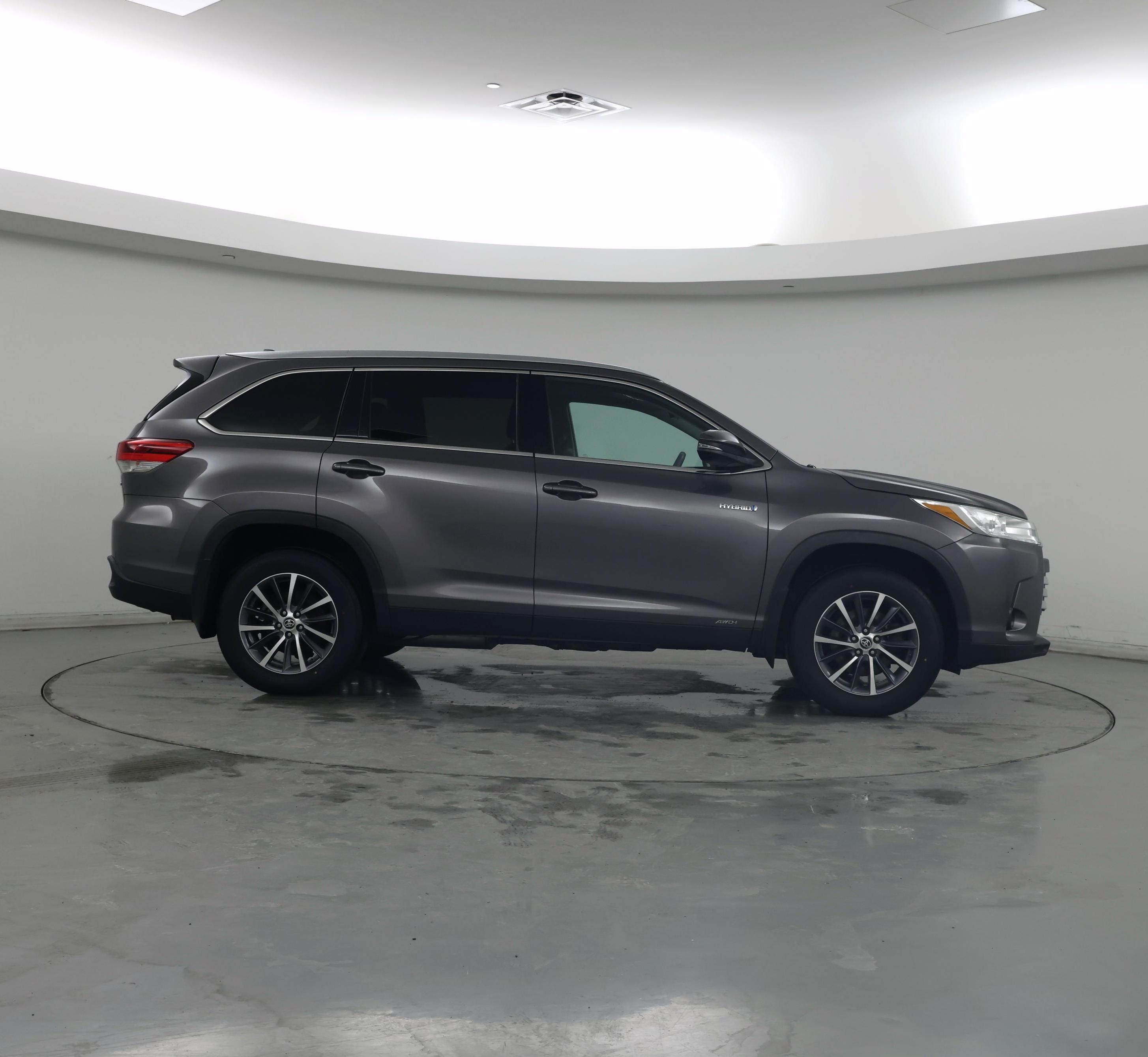 Thumbnail: 2019 Toyota Highlander - 7