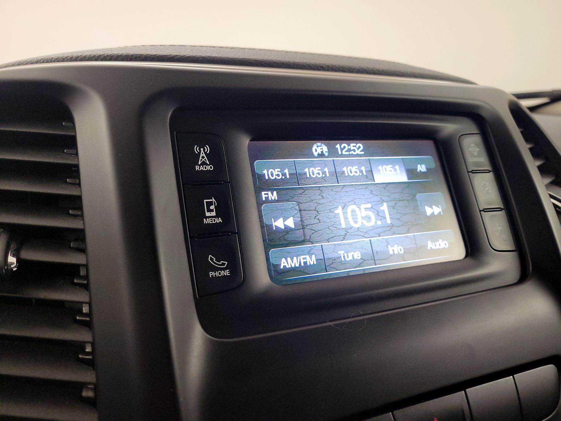 Thumbnail: 2015 Jeep Cherokee - 16