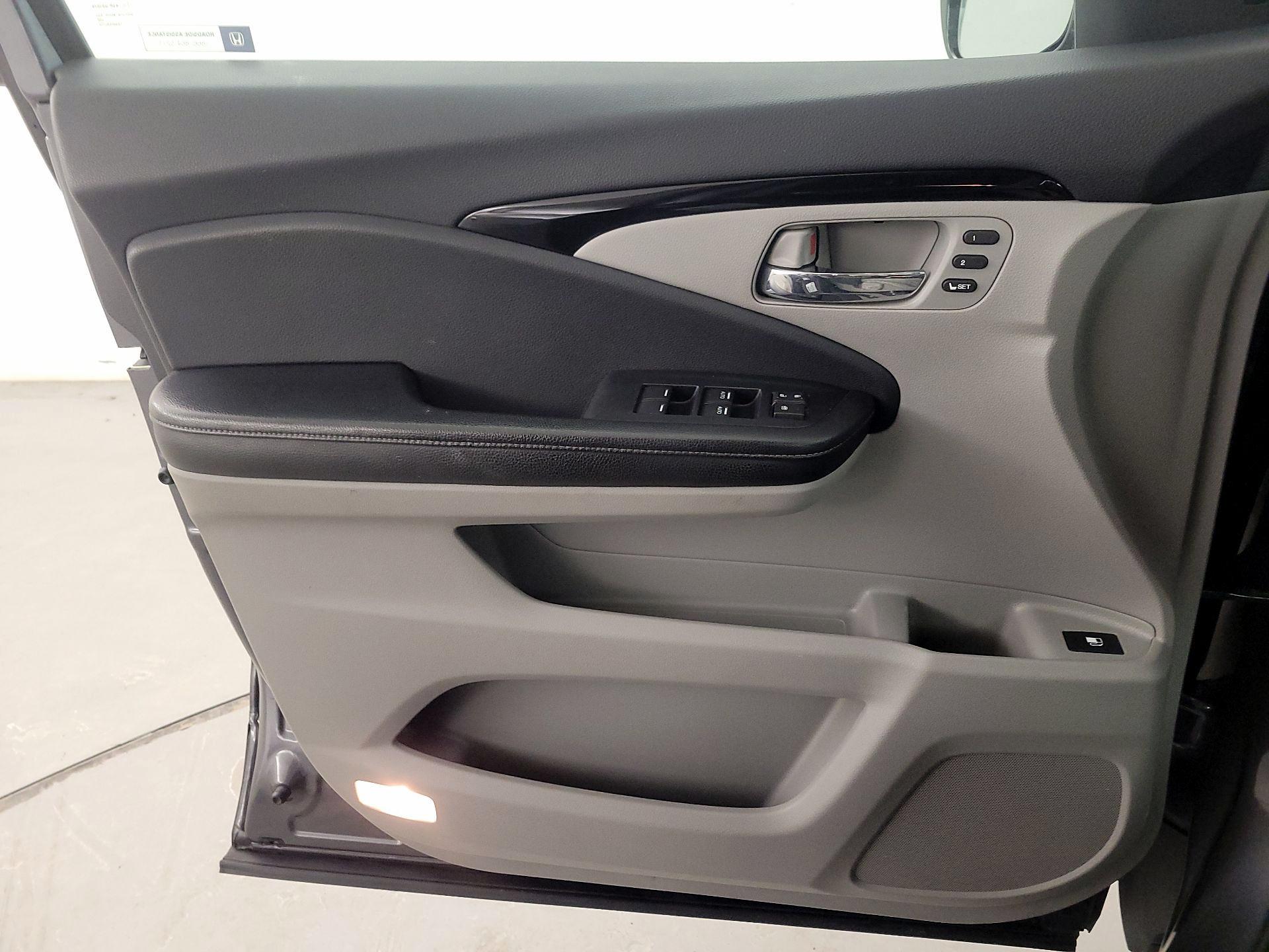 Thumbnail: 2017 Honda Ridgeline - 12