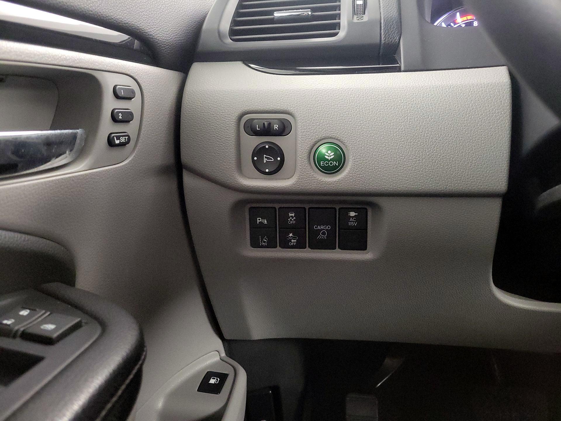 Thumbnail: 2017 Honda Ridgeline - 13