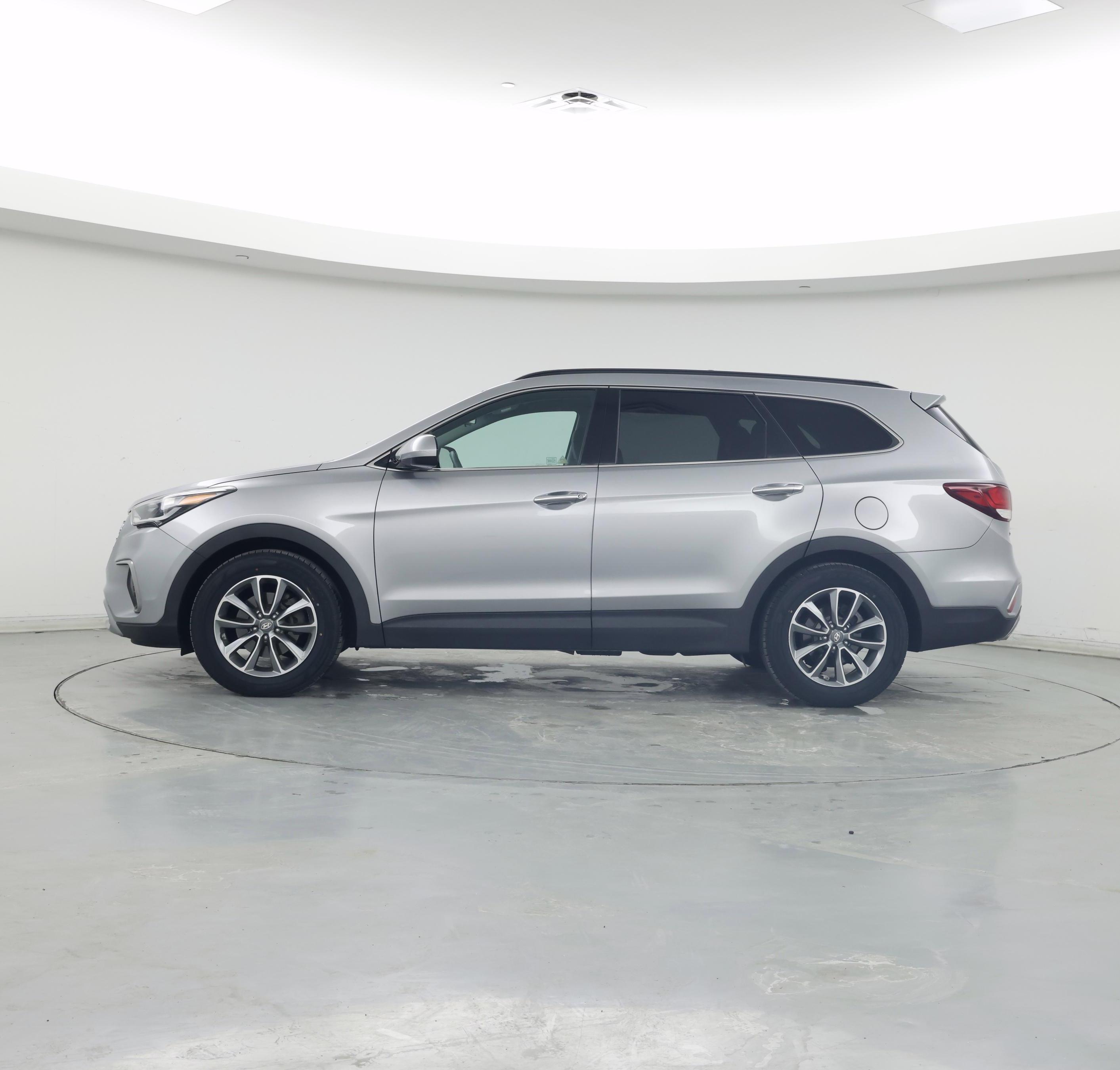 Thumbnail: 2017 Hyundai Santa Fe - 3