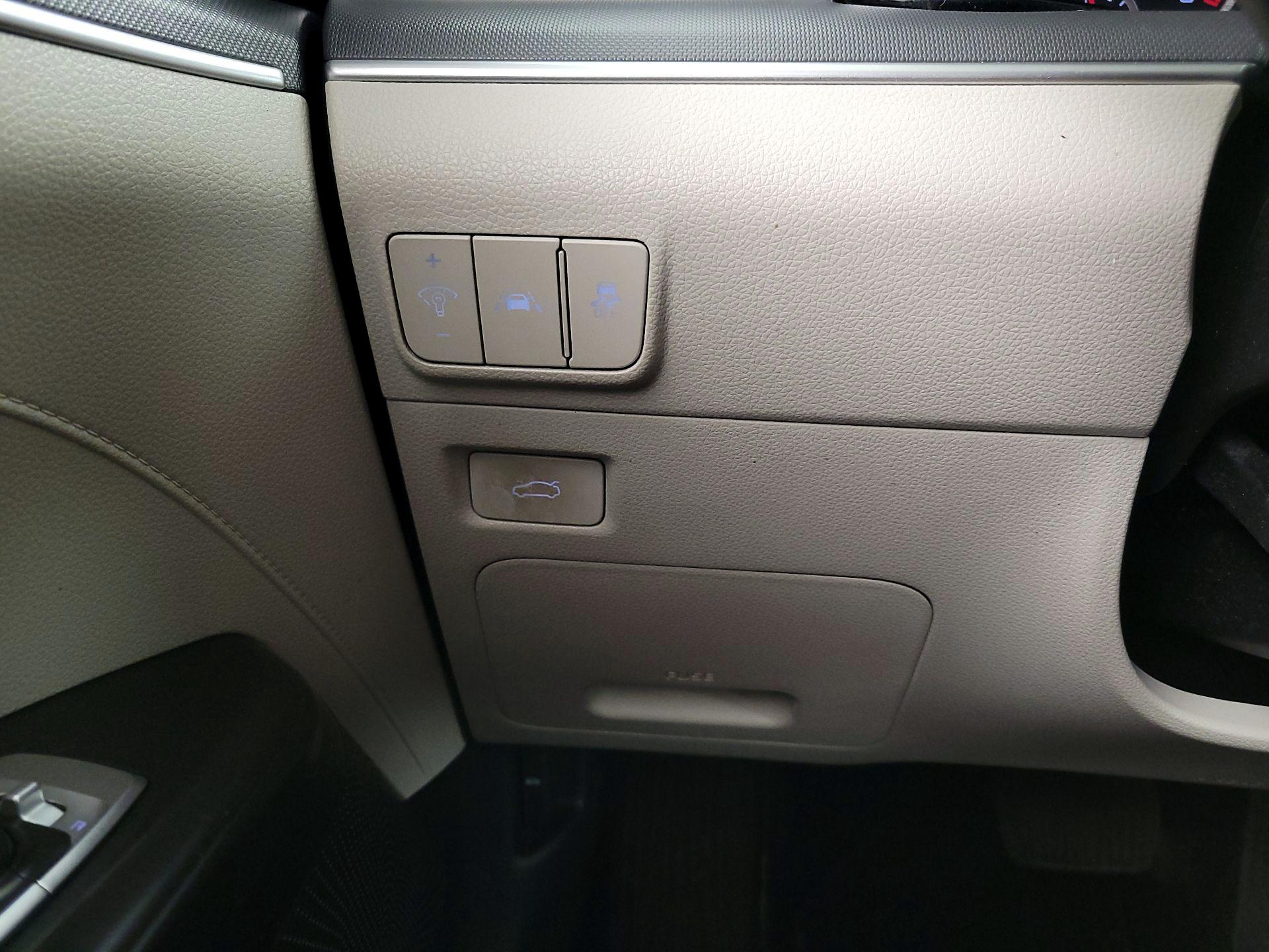 Thumbnail: 2021 Kia K5 - 13