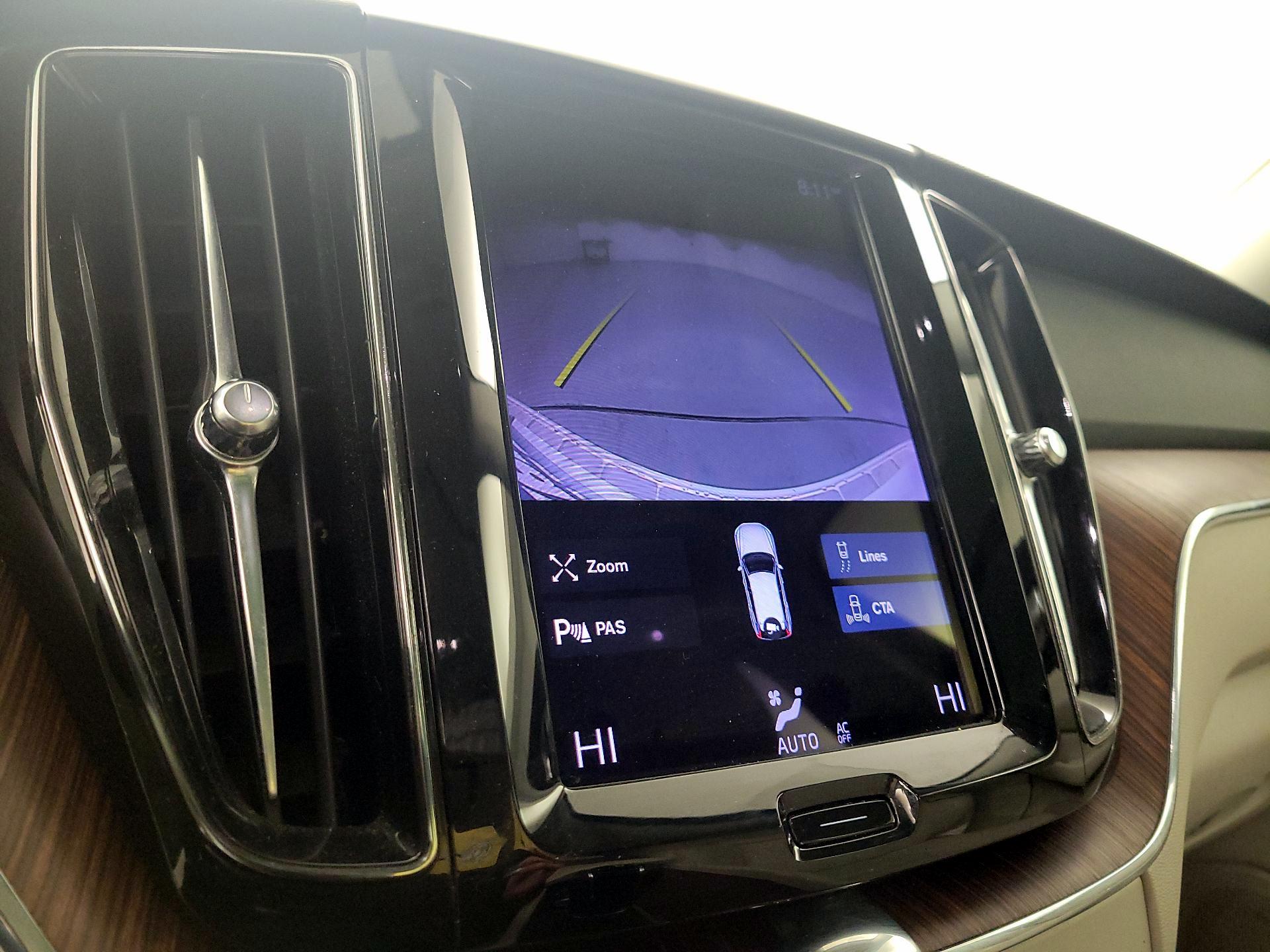 Thumbnail: 2021 Volvo XC60 - 15