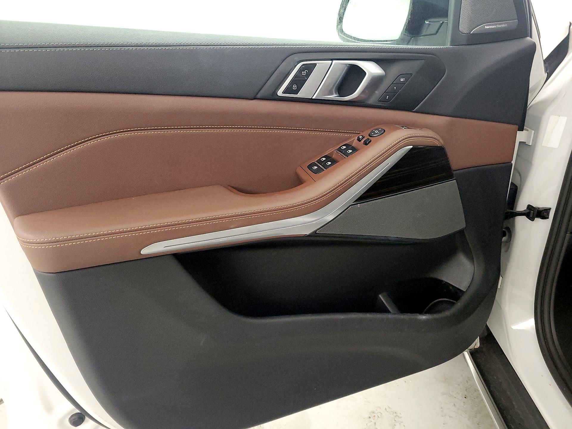 Thumbnail: 2021 BMW X5 - 12