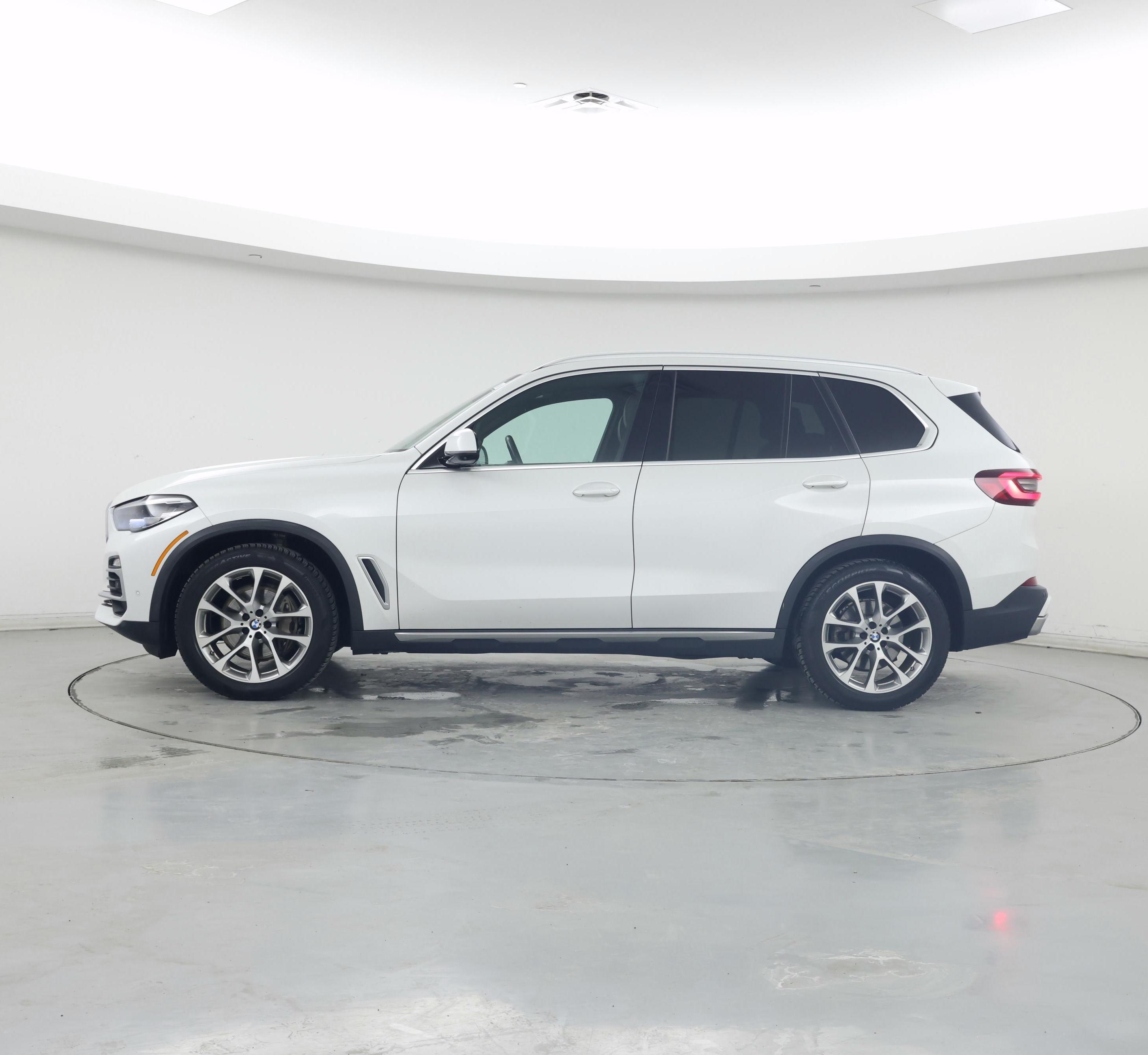 Thumbnail: 2021 BMW X5 - 3