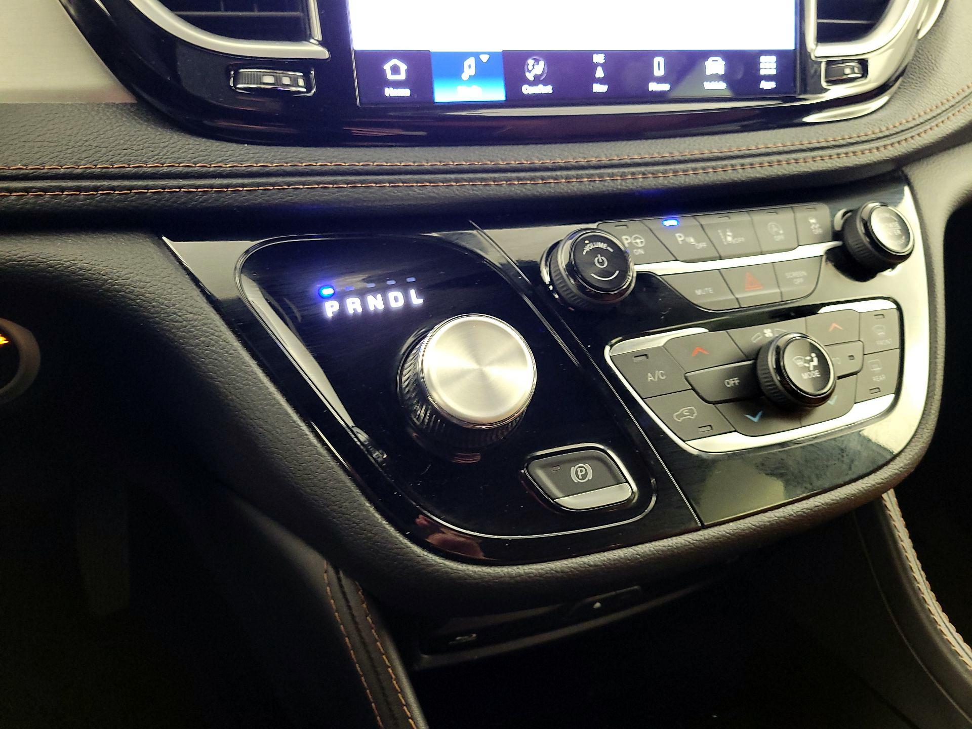 Thumbnail: 2024 Chrysler Pacifica - 18